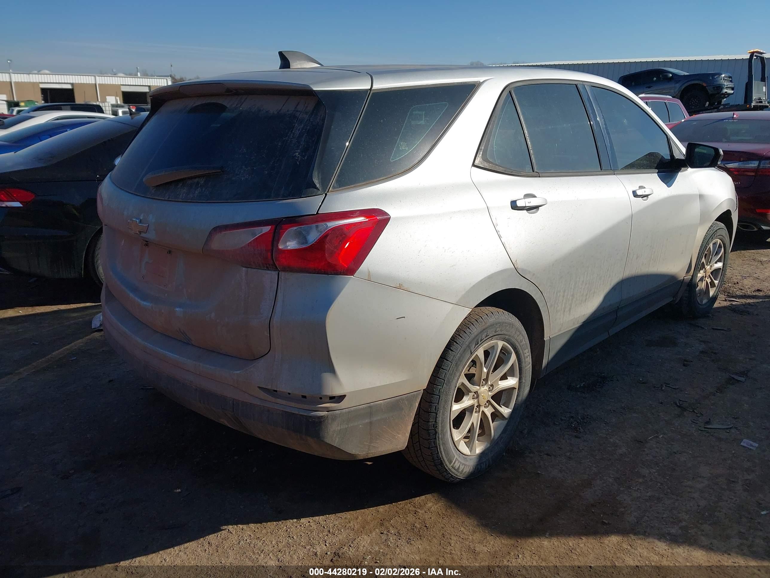 CHEVROLET EQUINOX image 4