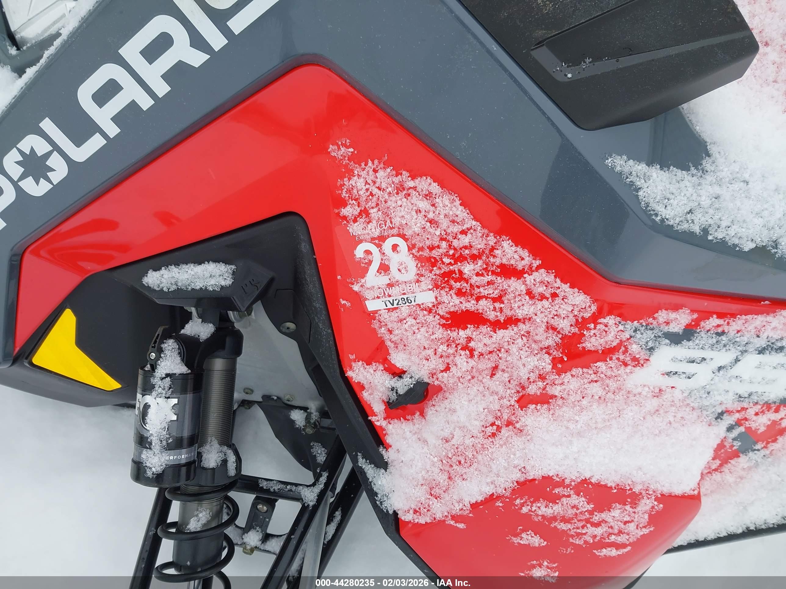 POLARIS SNOWMOBILE image 10
