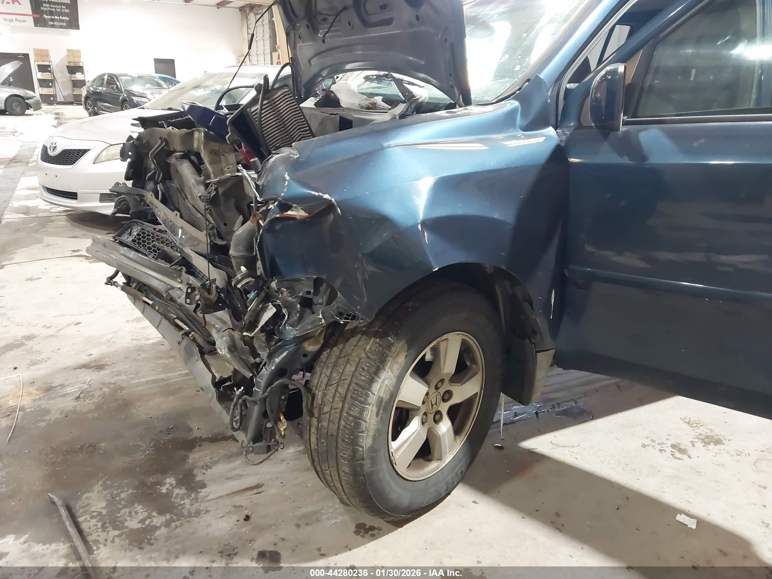 HONDA PILOT image 6
