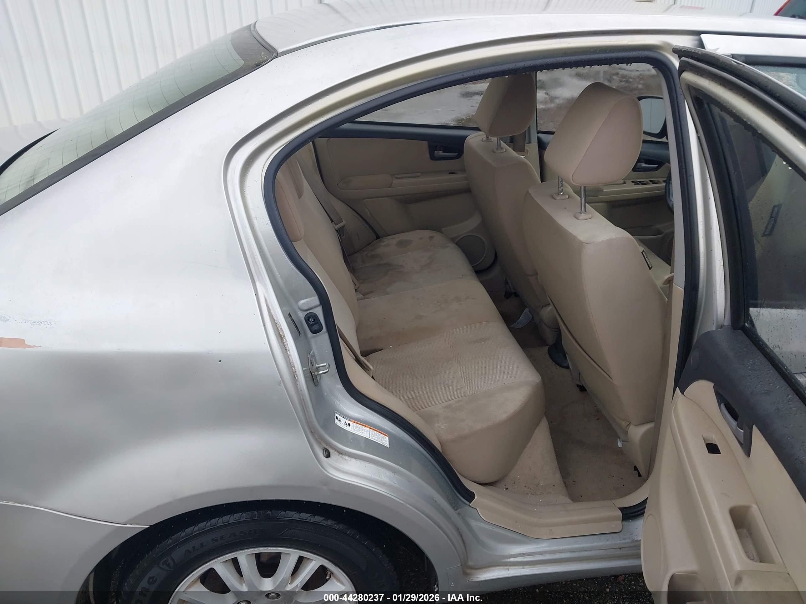 SUZUKI SX4 image 8
