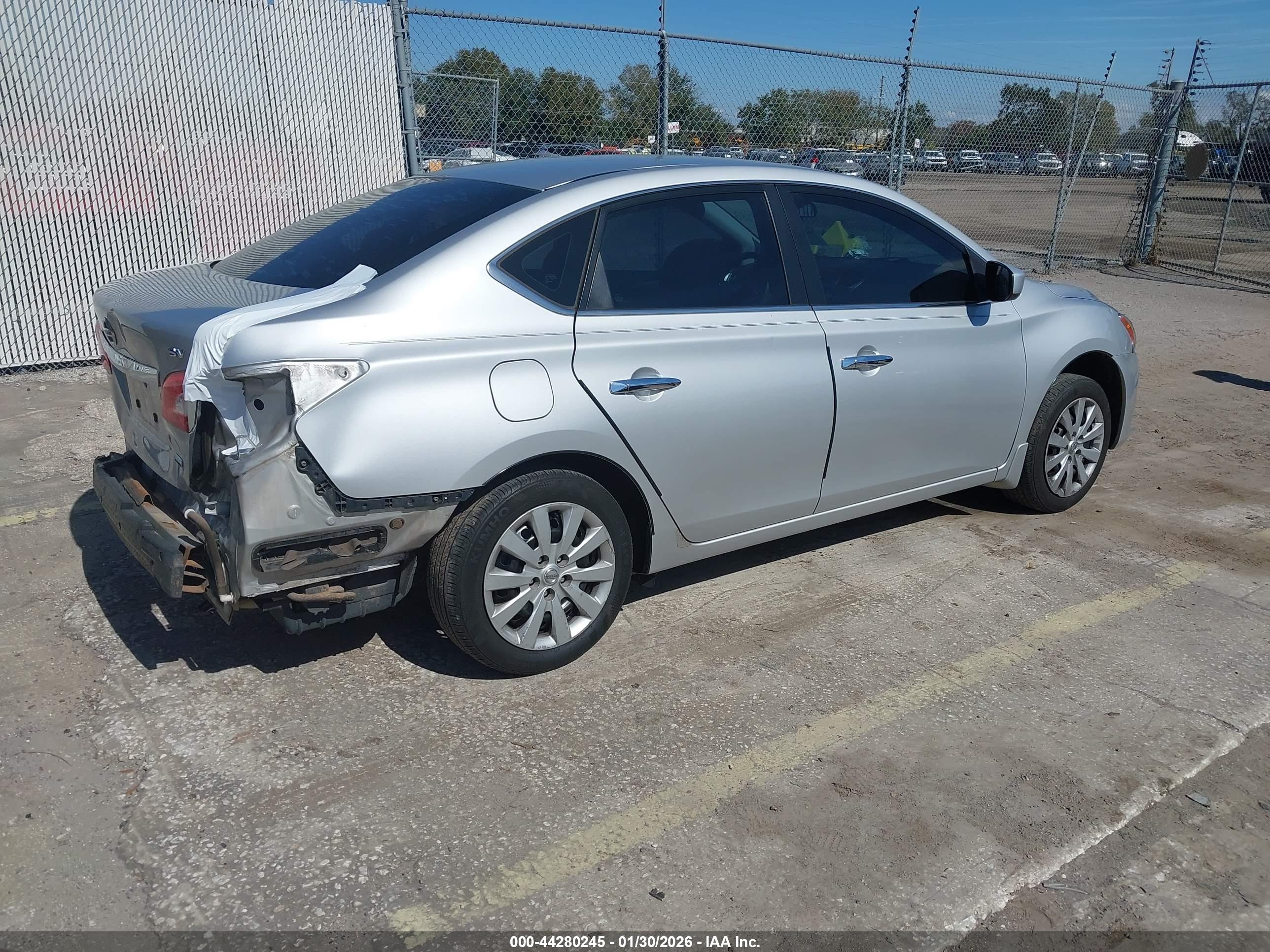 NISSAN SENTRA image 4