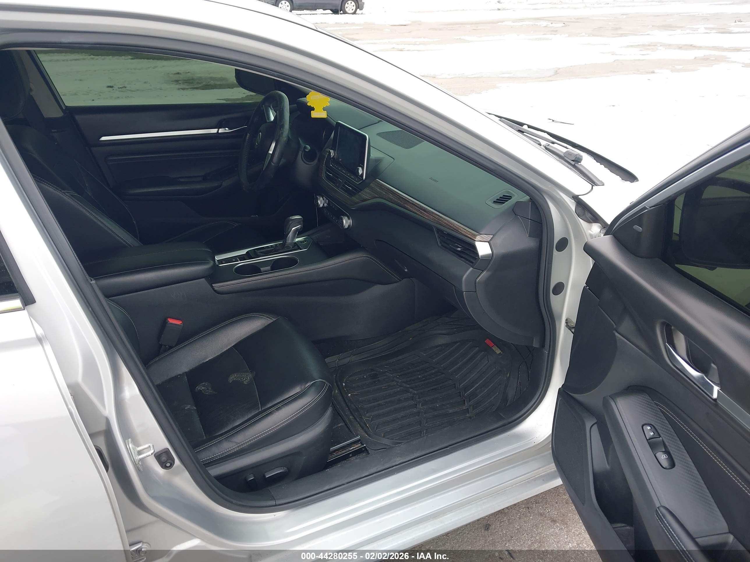 NISSAN ALTIMA image 5