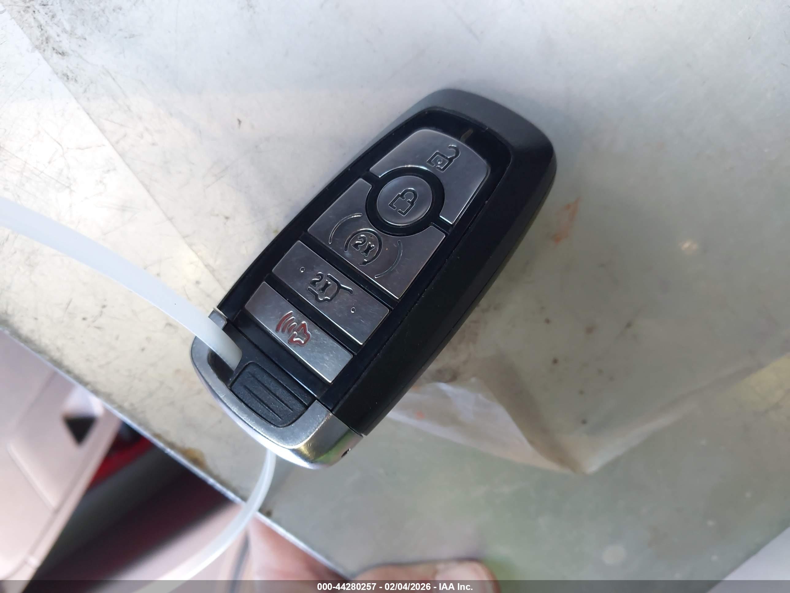 FORD EXPLORER image 11