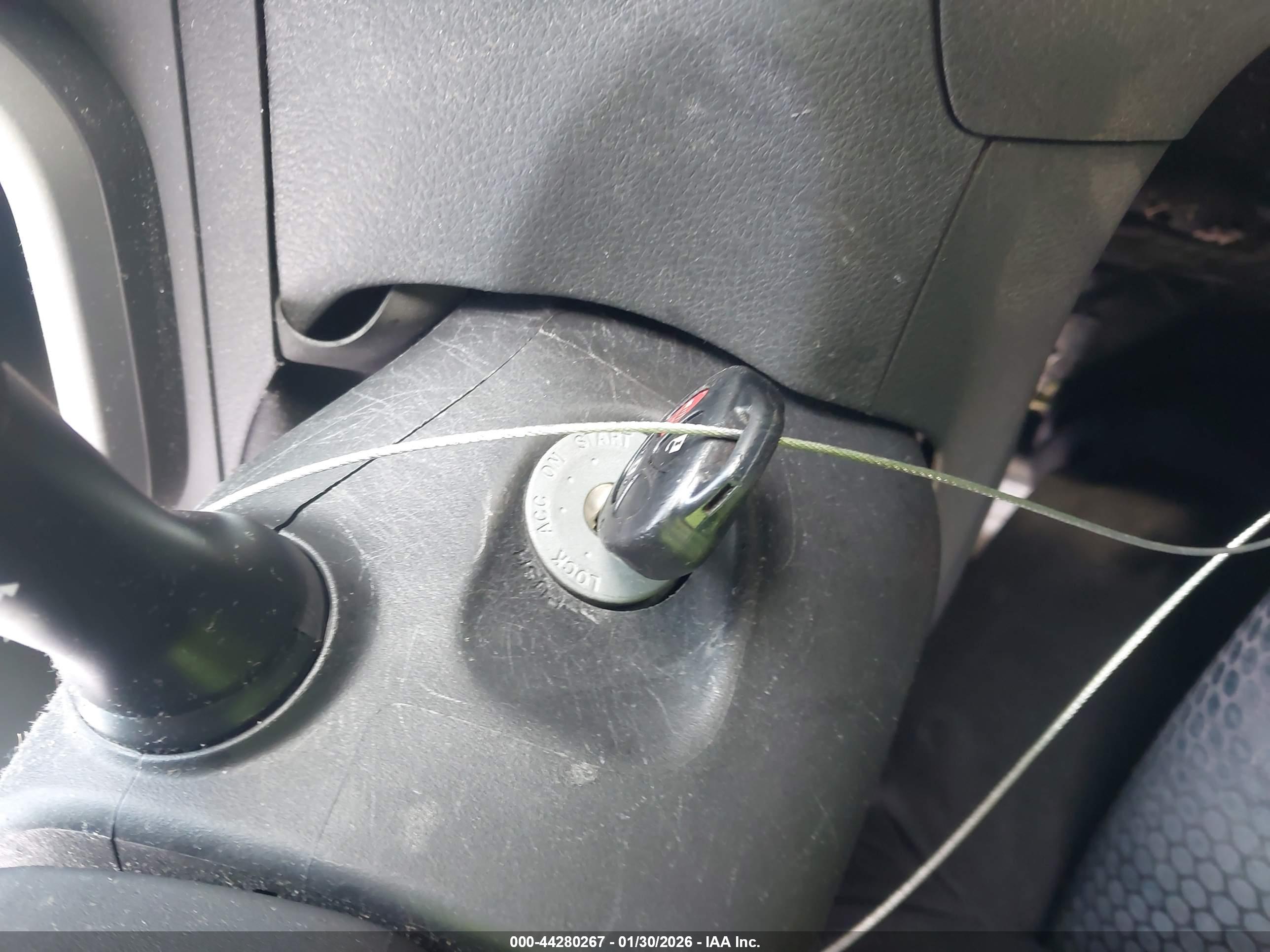 PONTIAC VIBE image 11