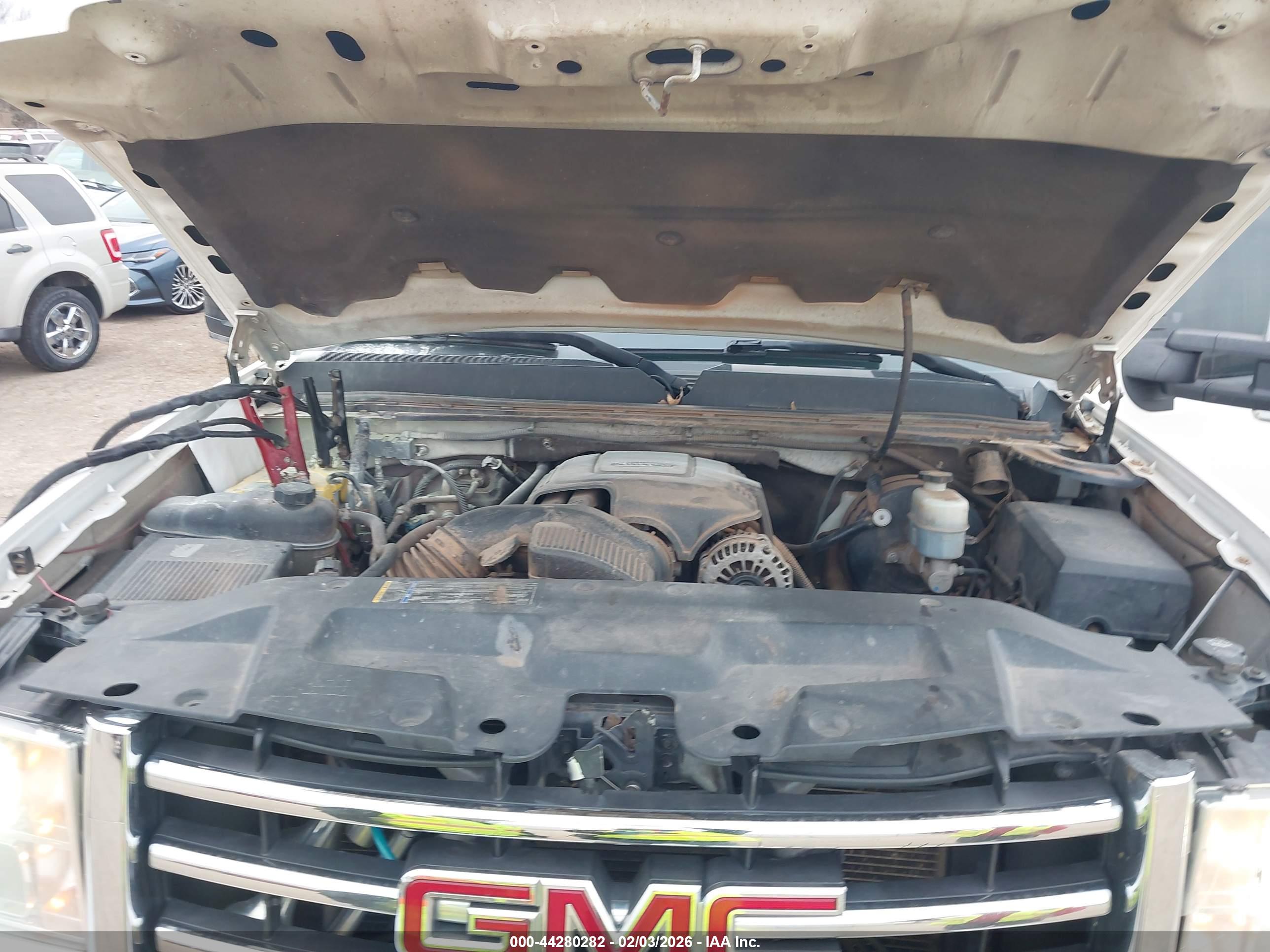 GMC SIERRA image 10