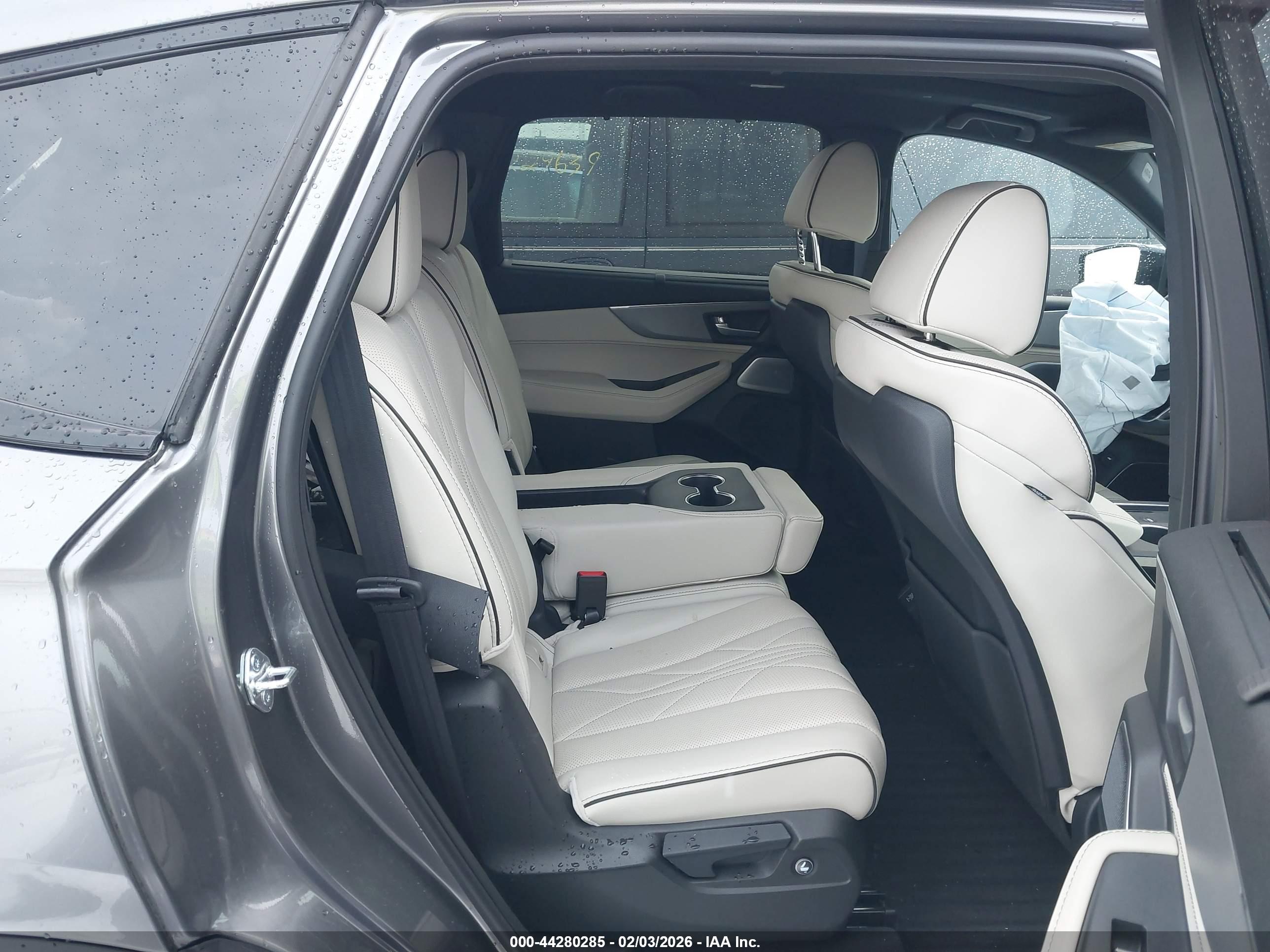 ACURA MDX image 8