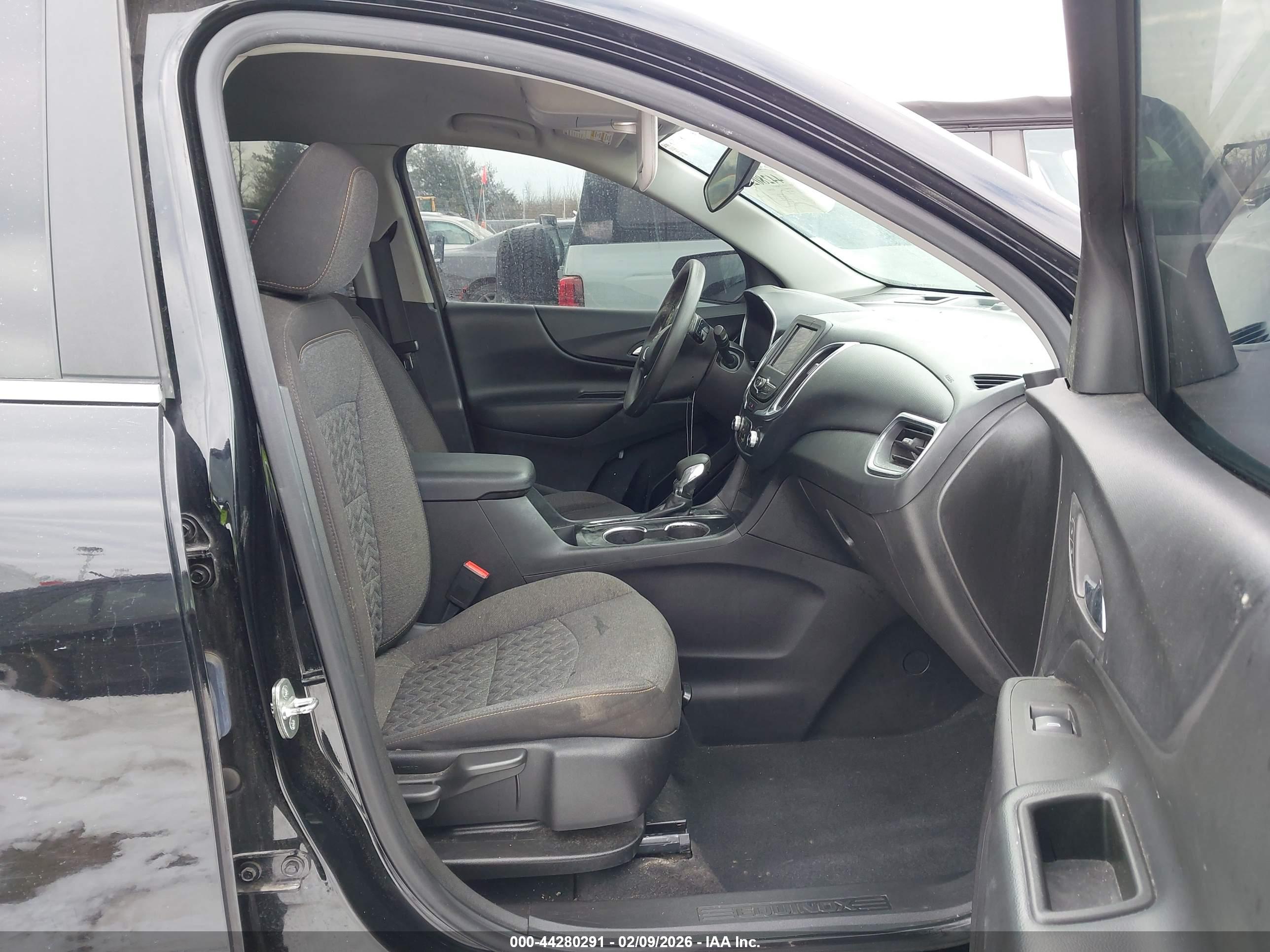 CHEVROLET EQUINOX image 5