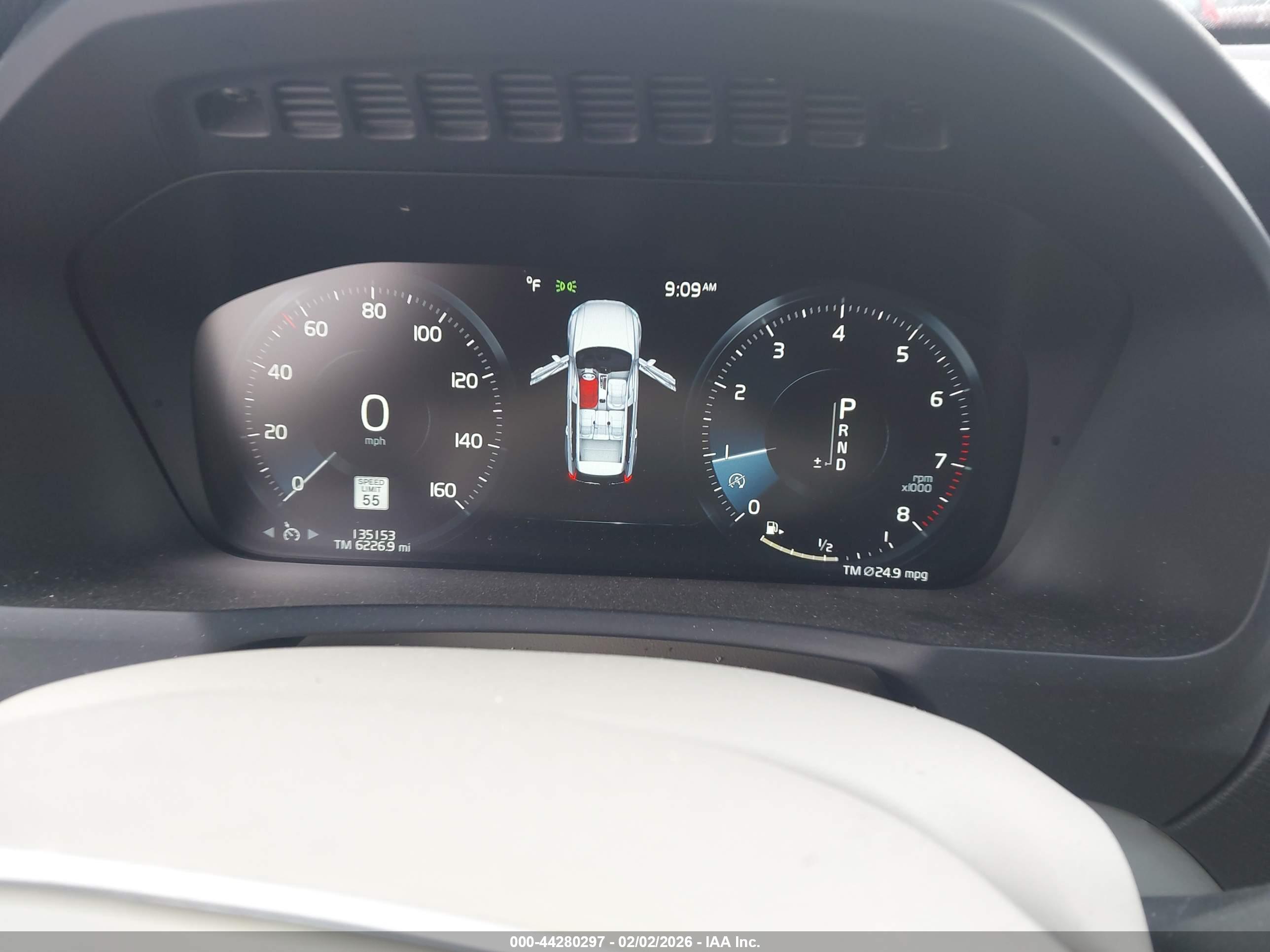 VOLVO XC90 image 7