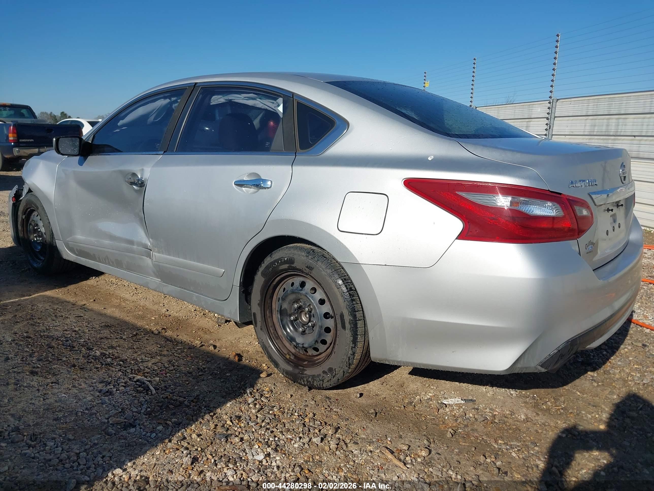 NISSAN ALTIMA image 3