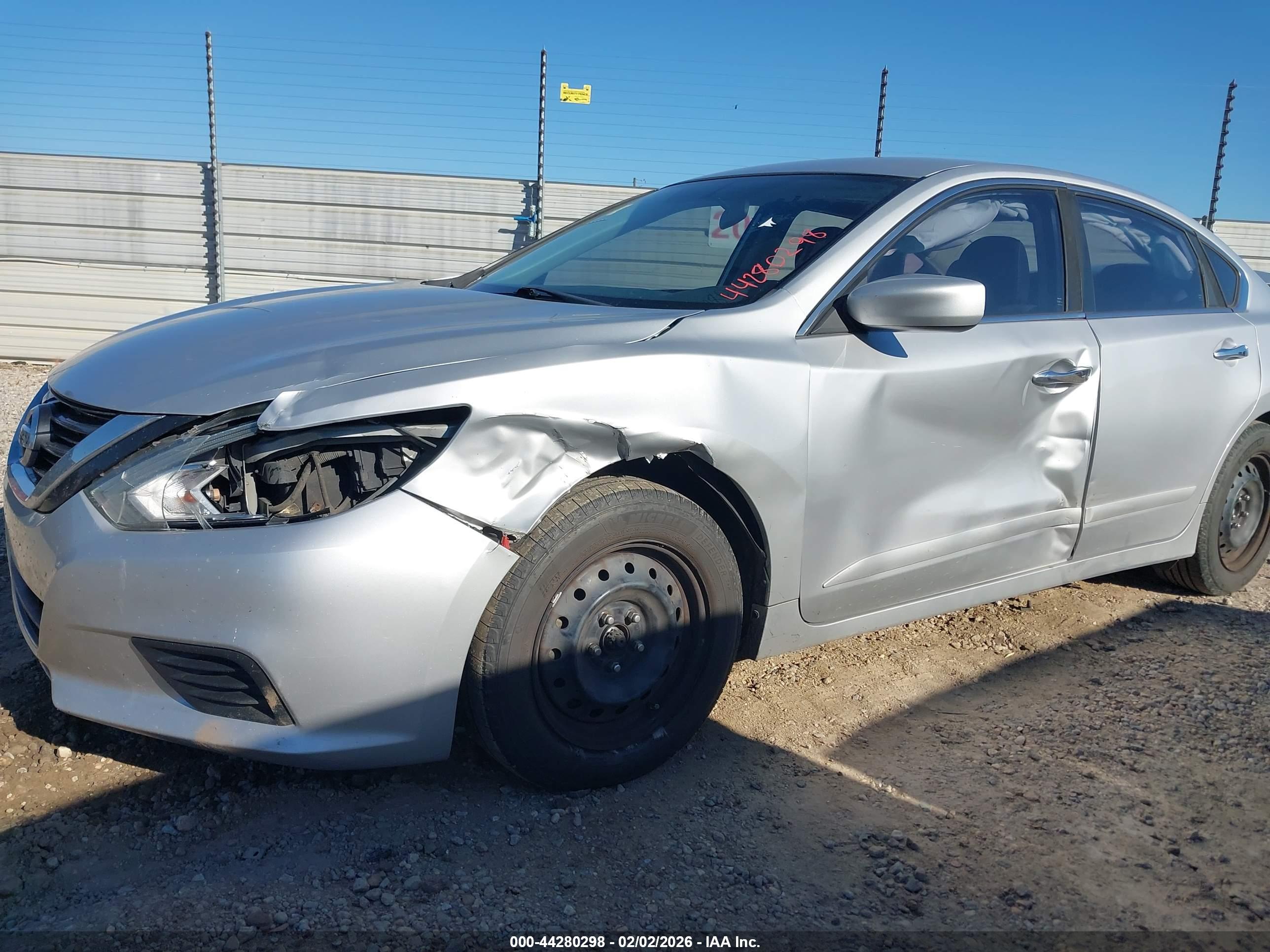 NISSAN ALTIMA image 6