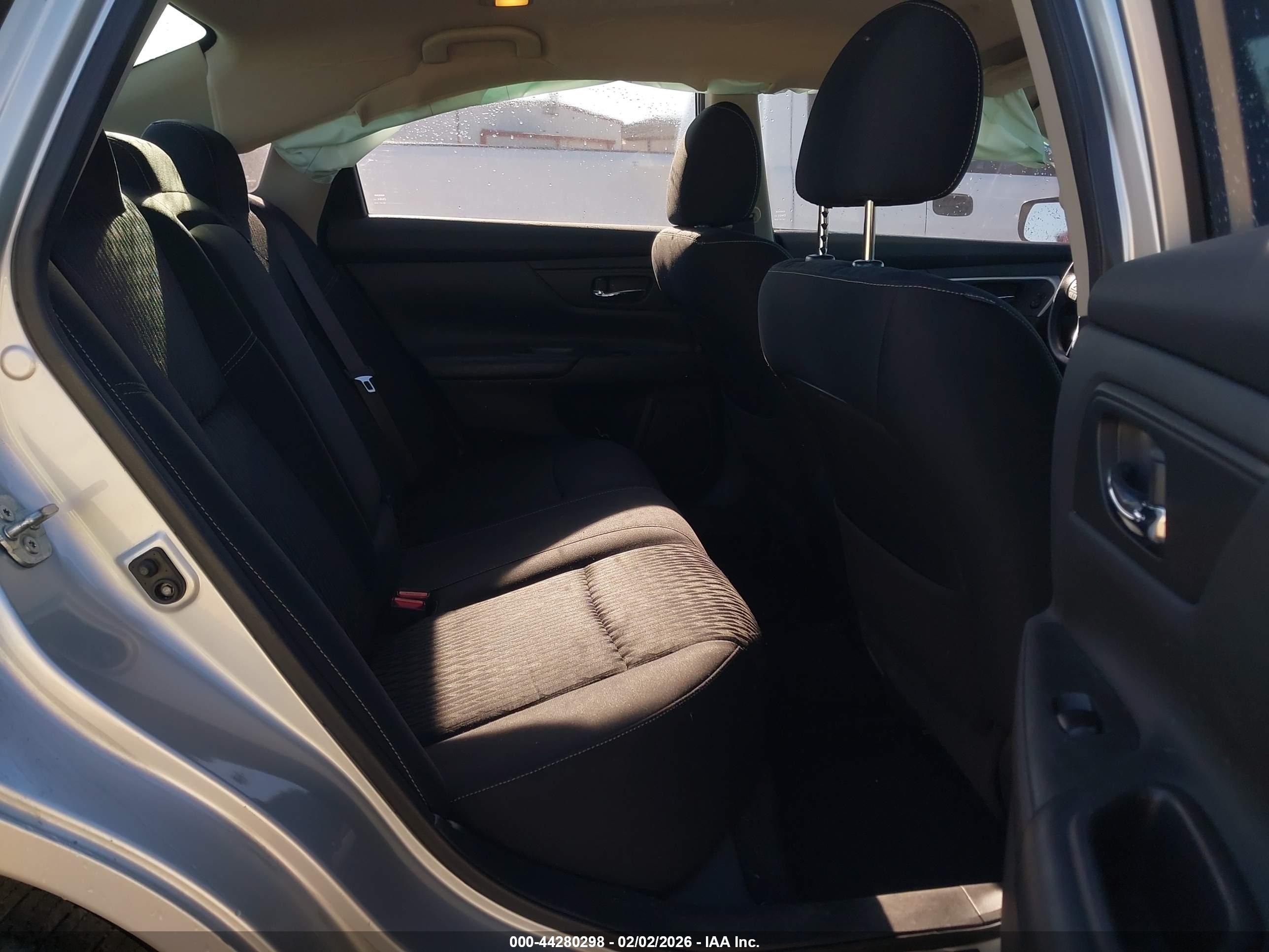 NISSAN ALTIMA image 8