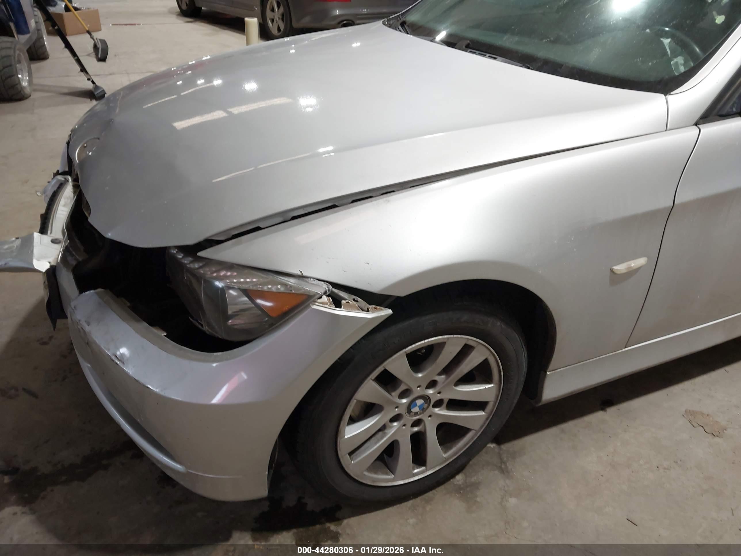 BMW 328I image 6