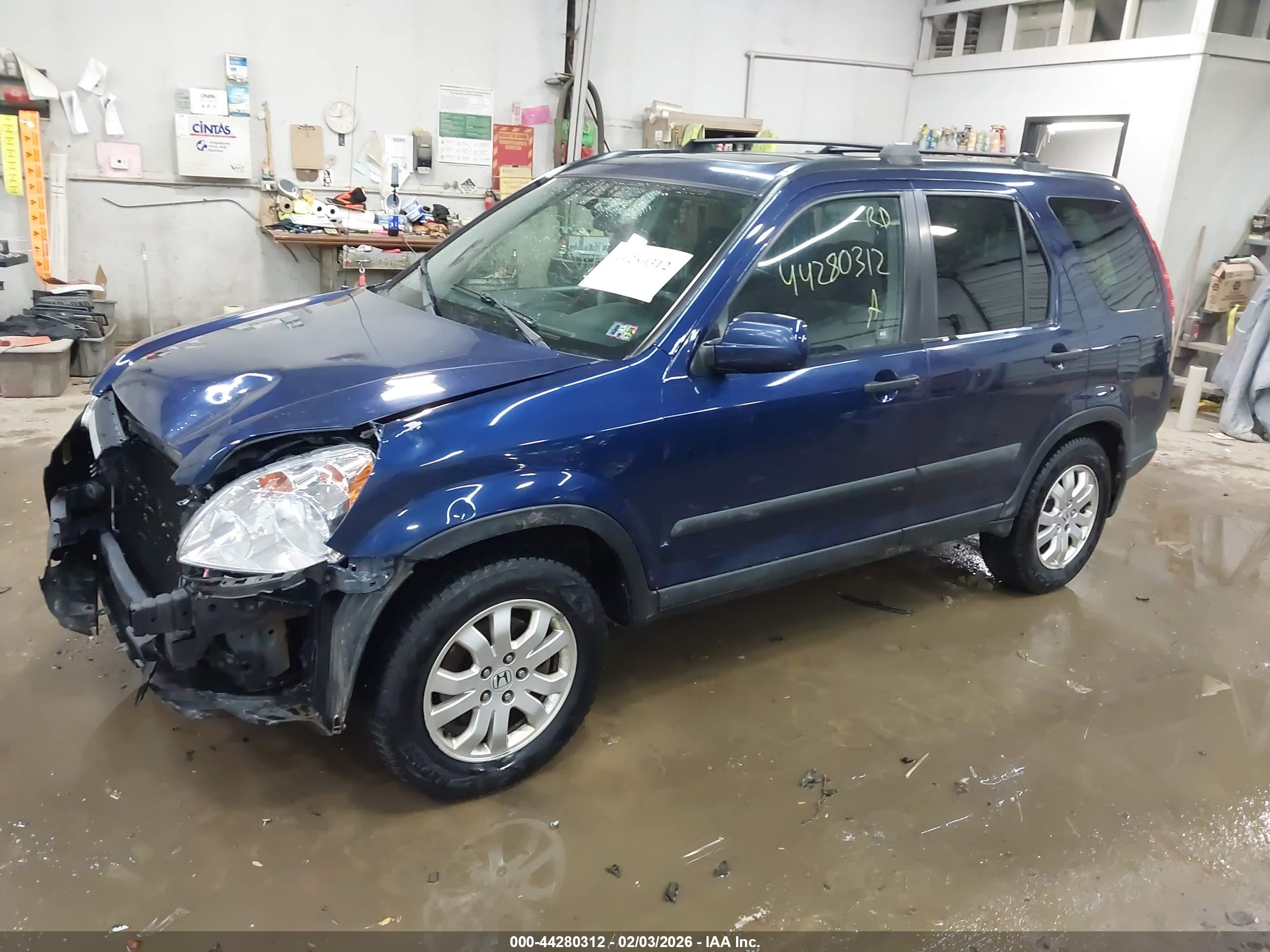 HONDA CR-V image 2