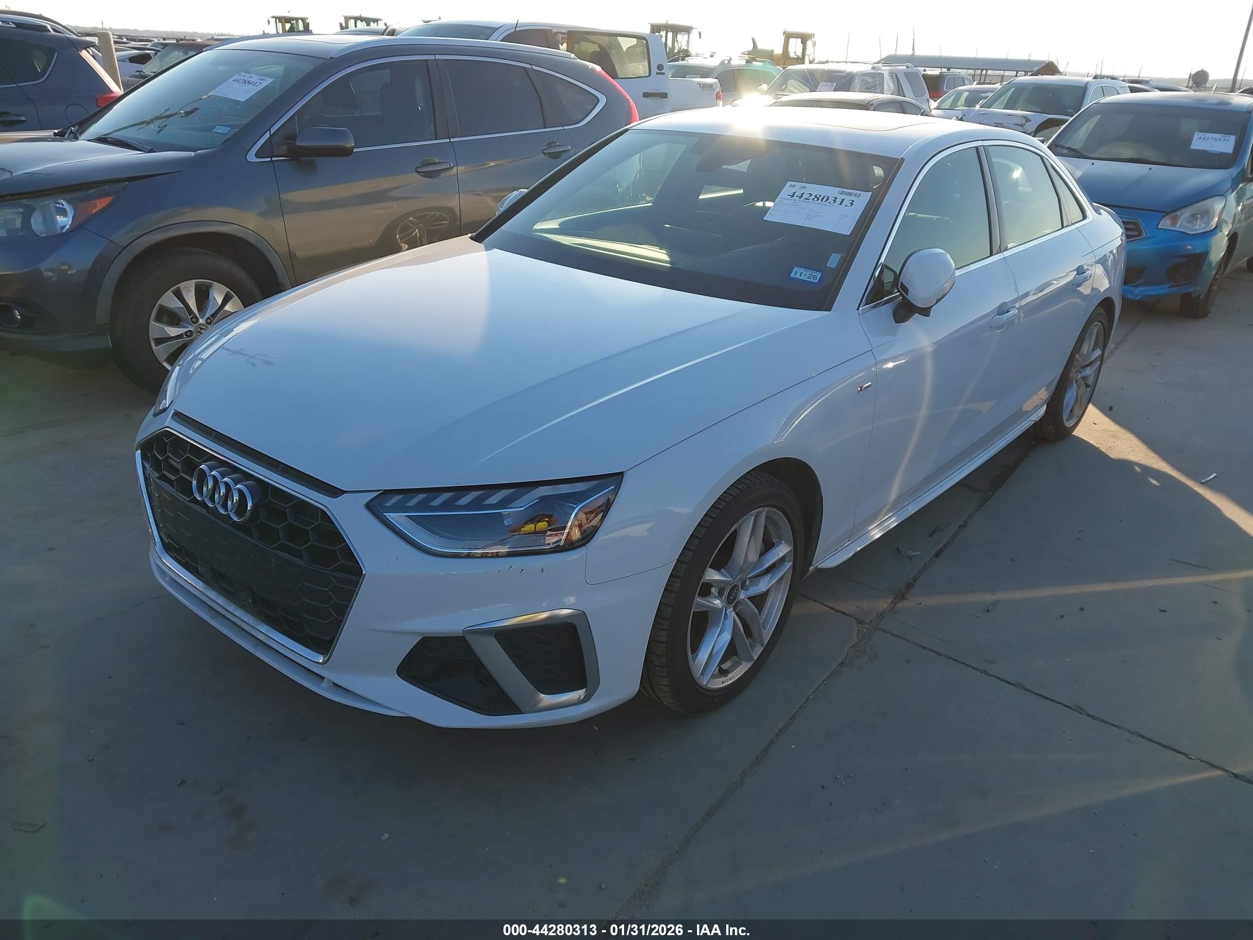 AUDI A4 image 2