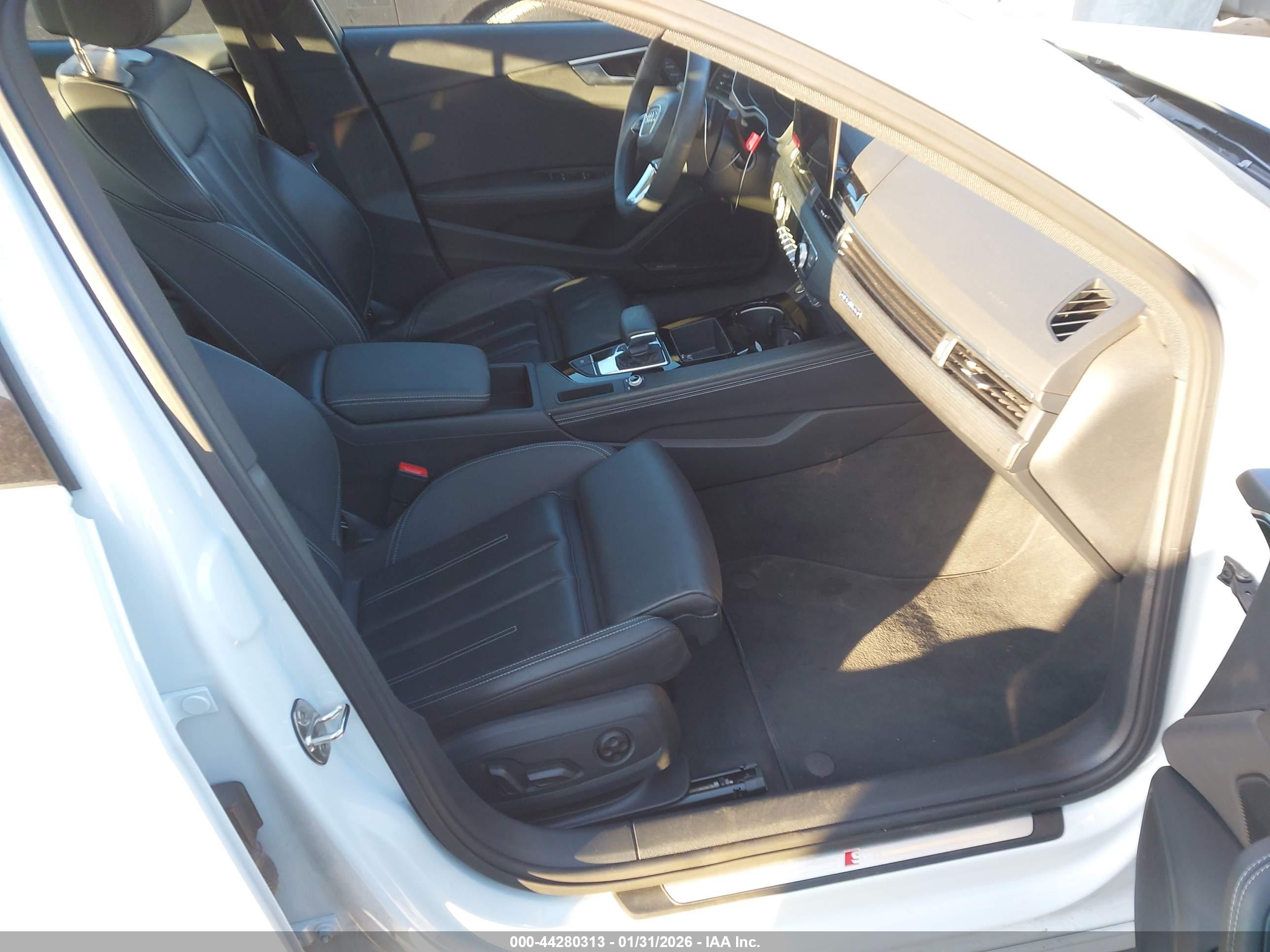AUDI A4 image 5