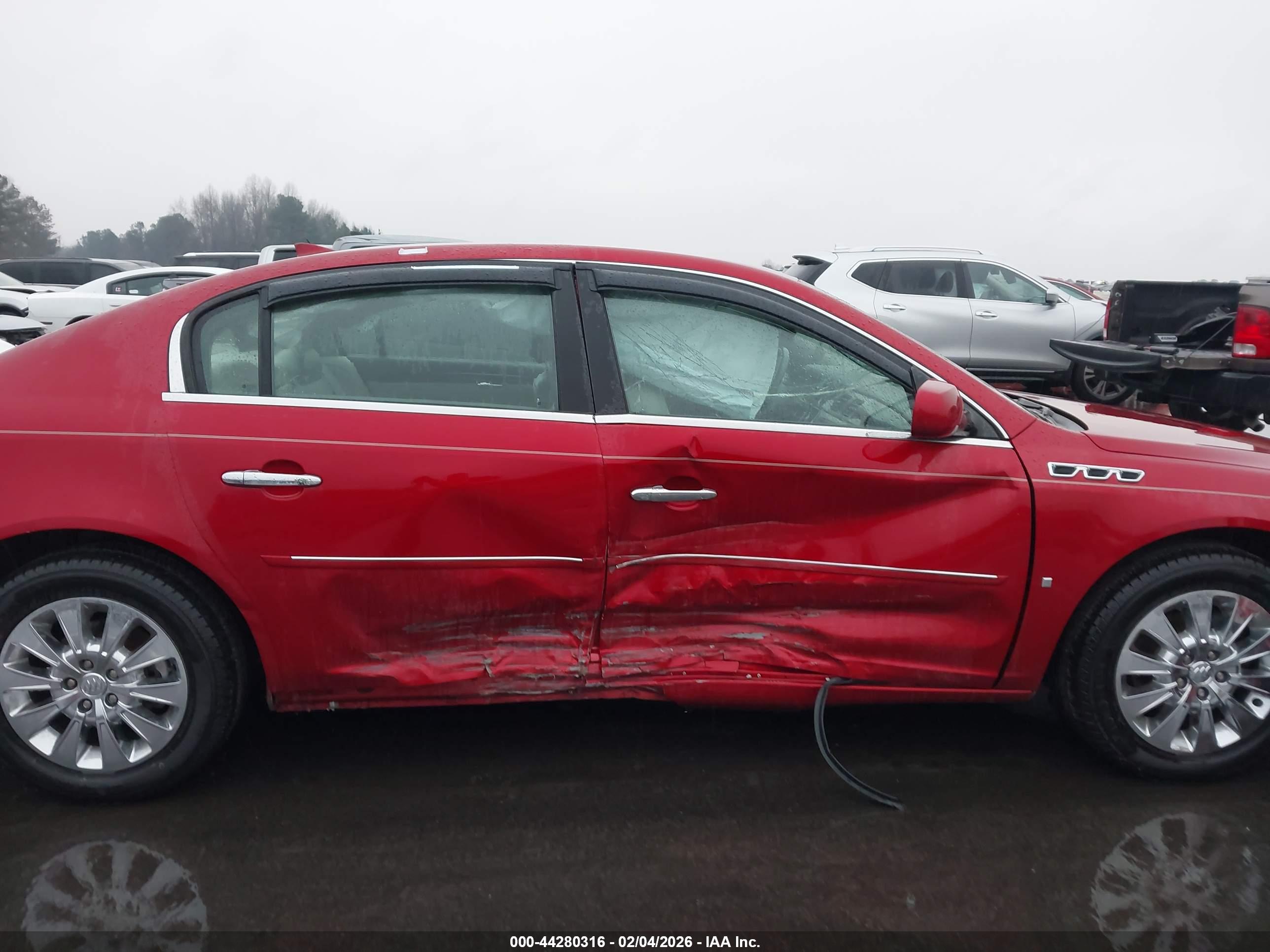 BUICK LUCERNE image 6