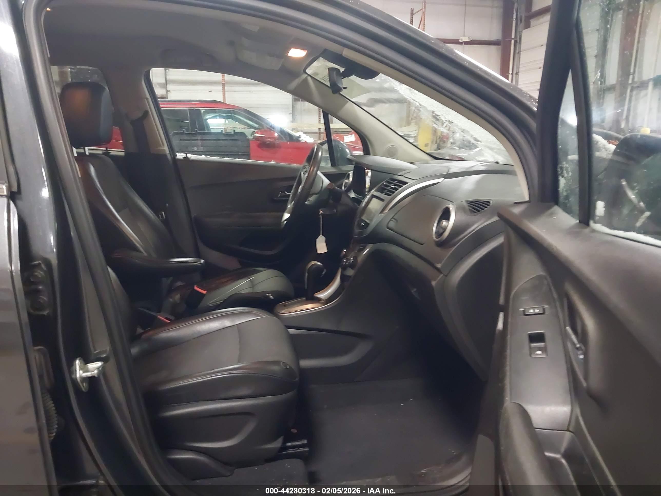 CHEVROLET TRAX image 5