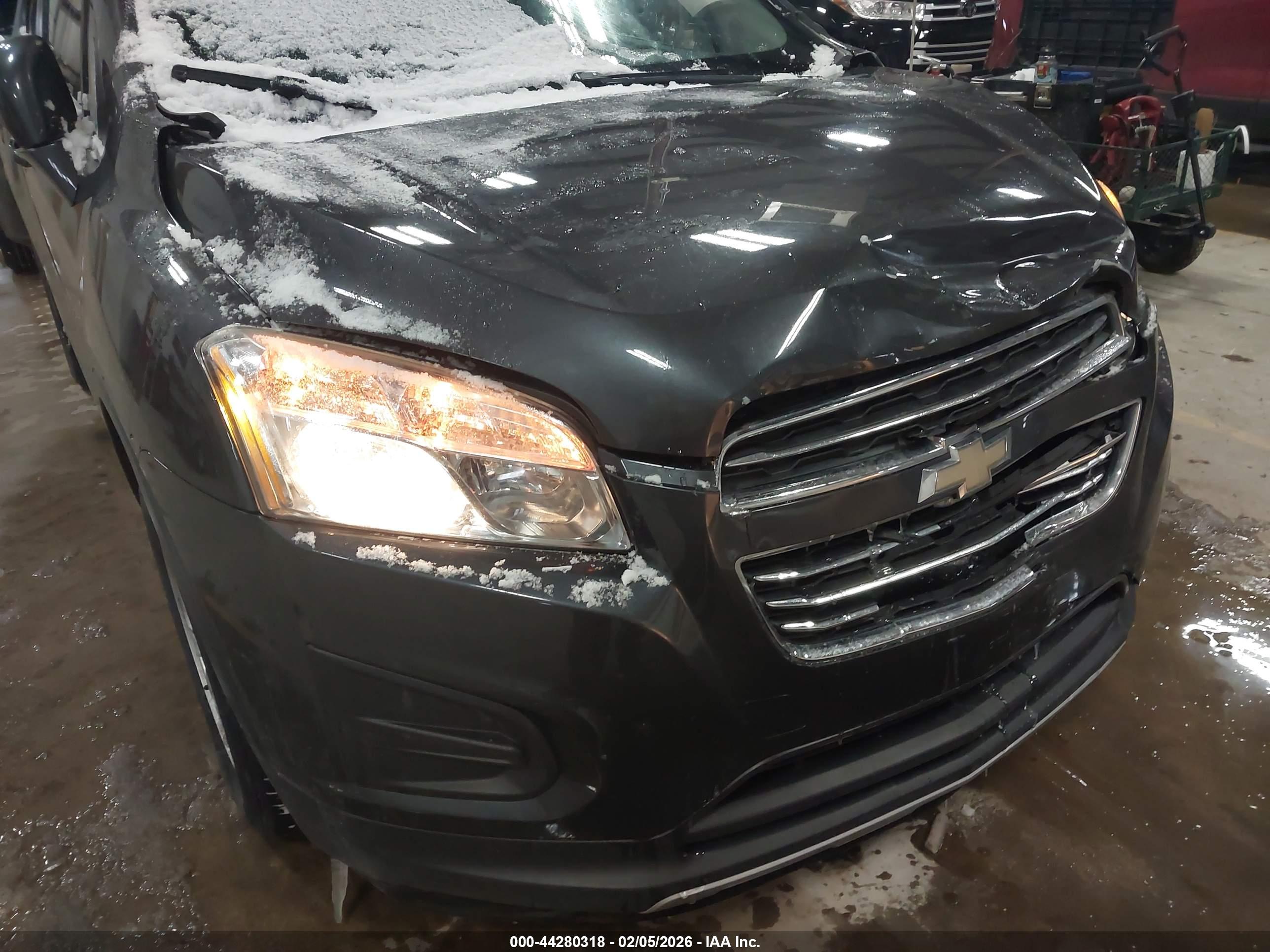 CHEVROLET TRAX image 6