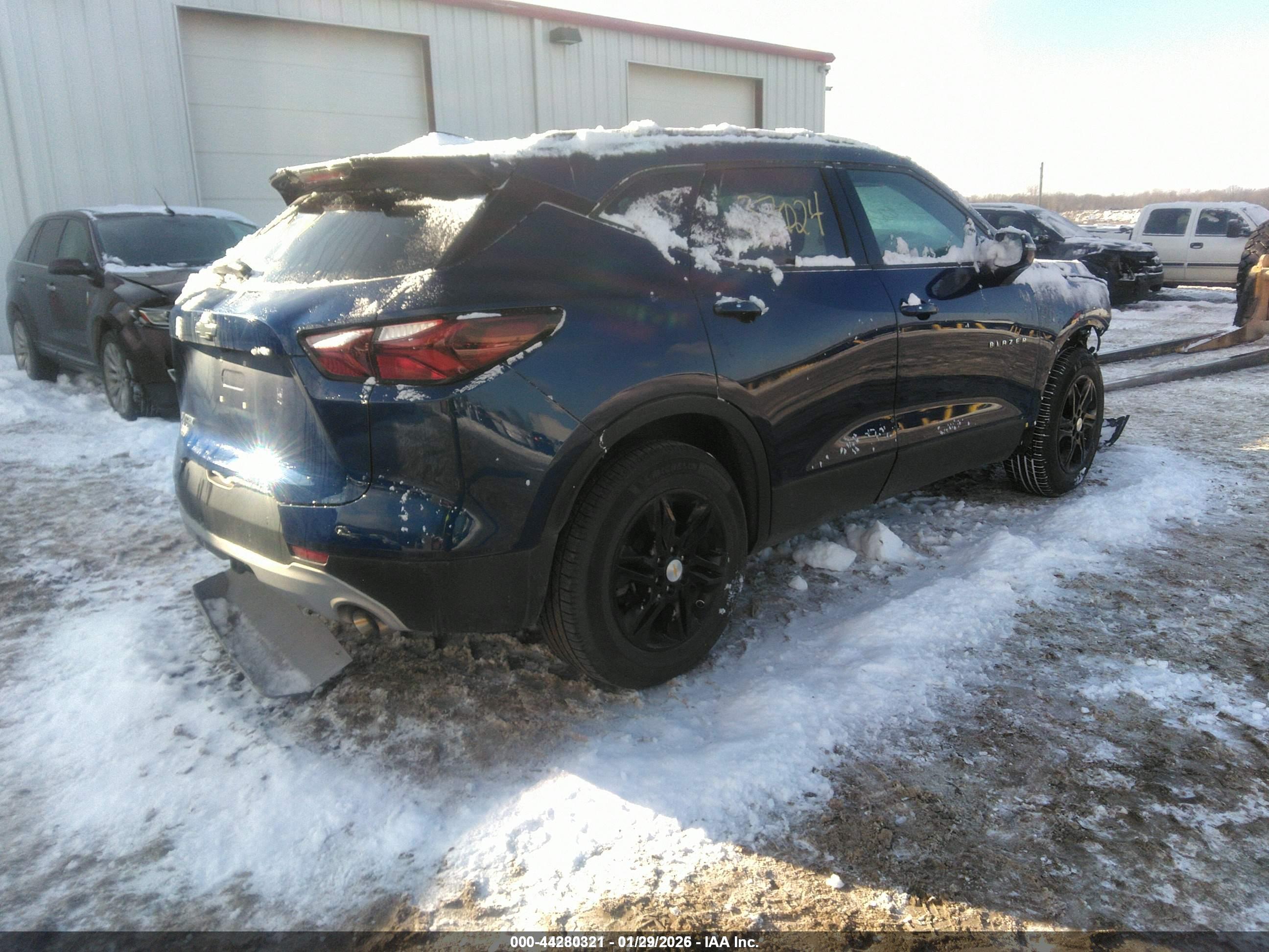 CHEVROLET BLAZER image 4