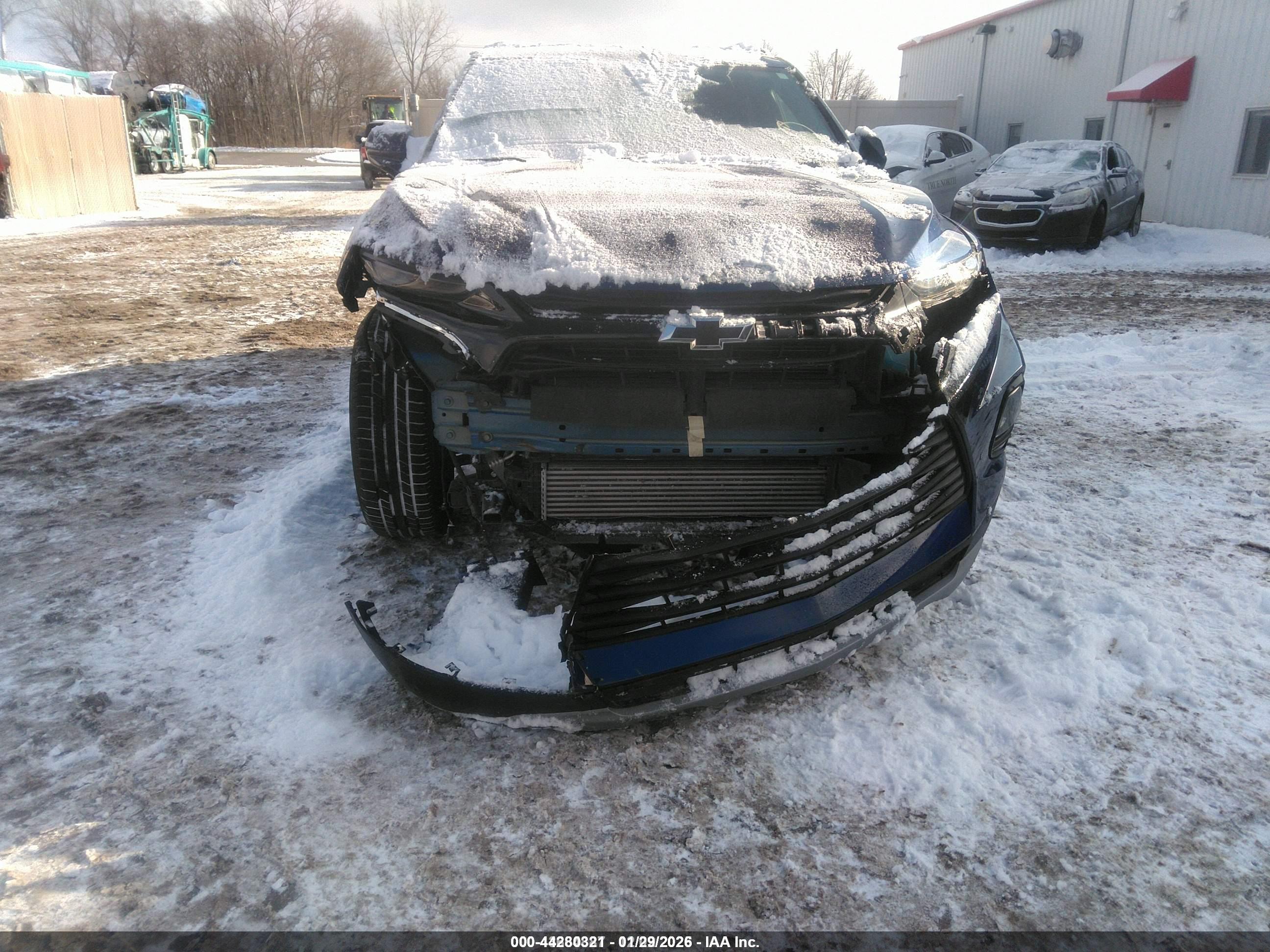CHEVROLET BLAZER image 6
