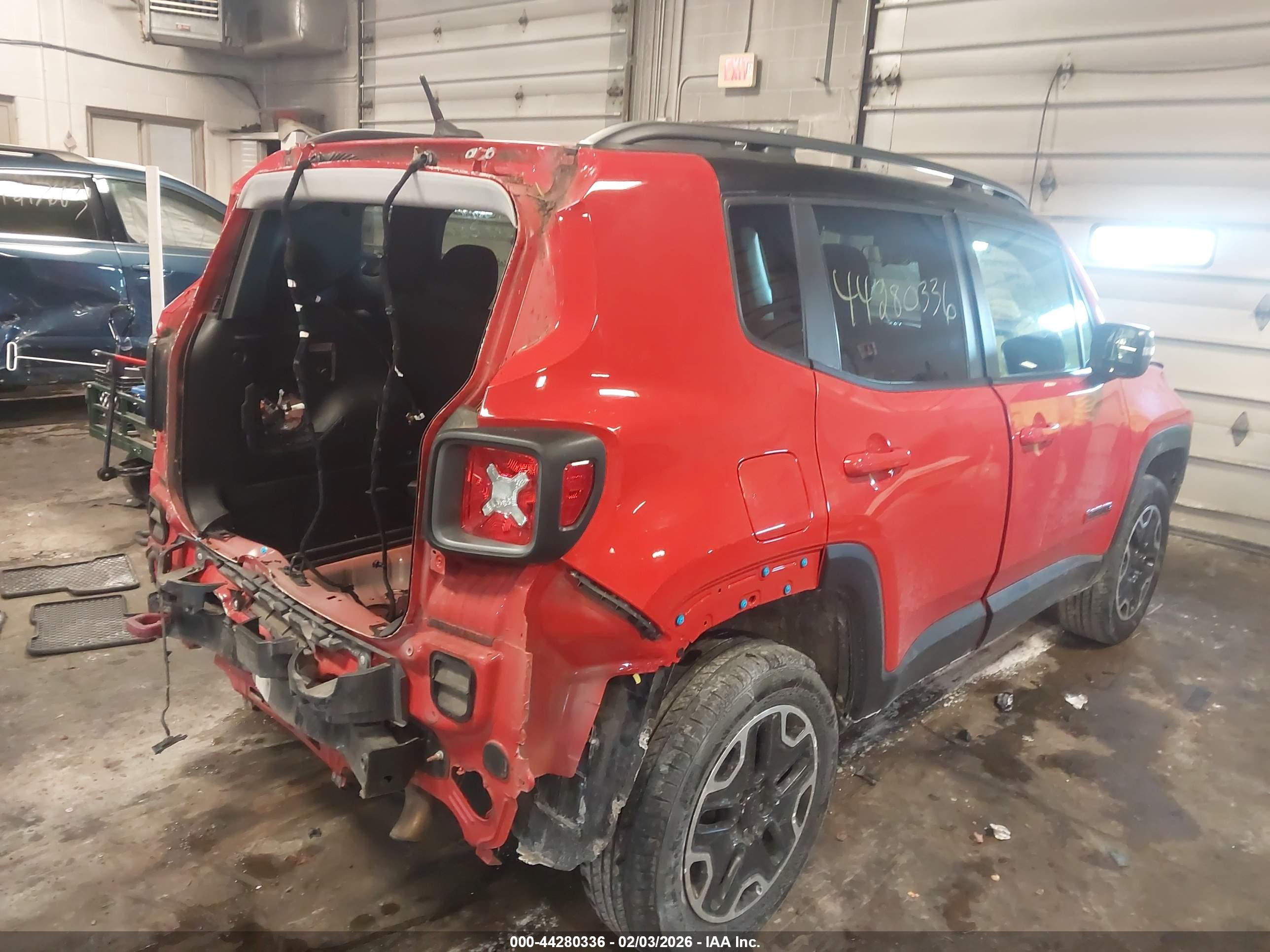 JEEP RENEGADE image 4