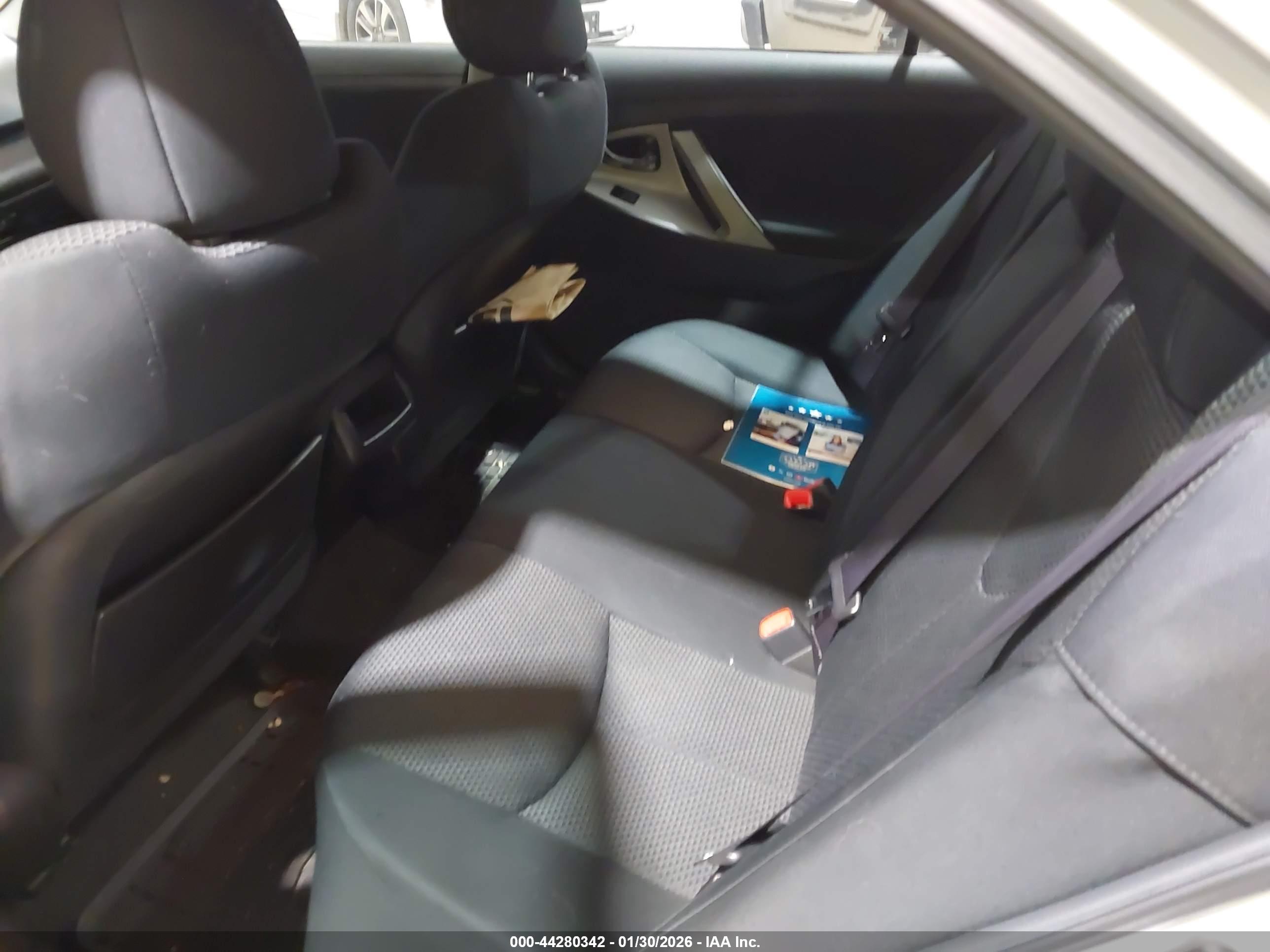 TOYOTA CAMRY image 8