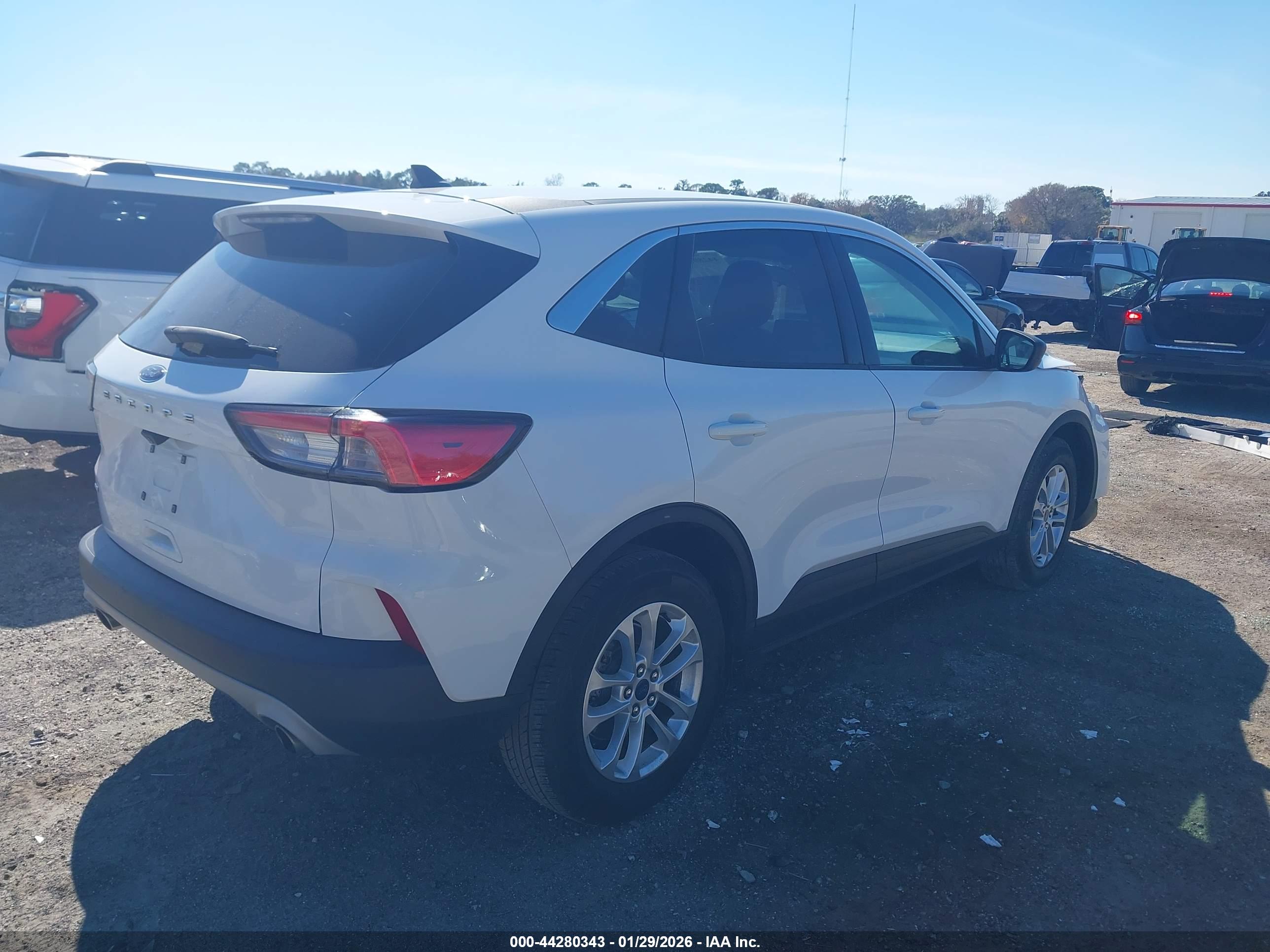 FORD ESCAPE image 4
