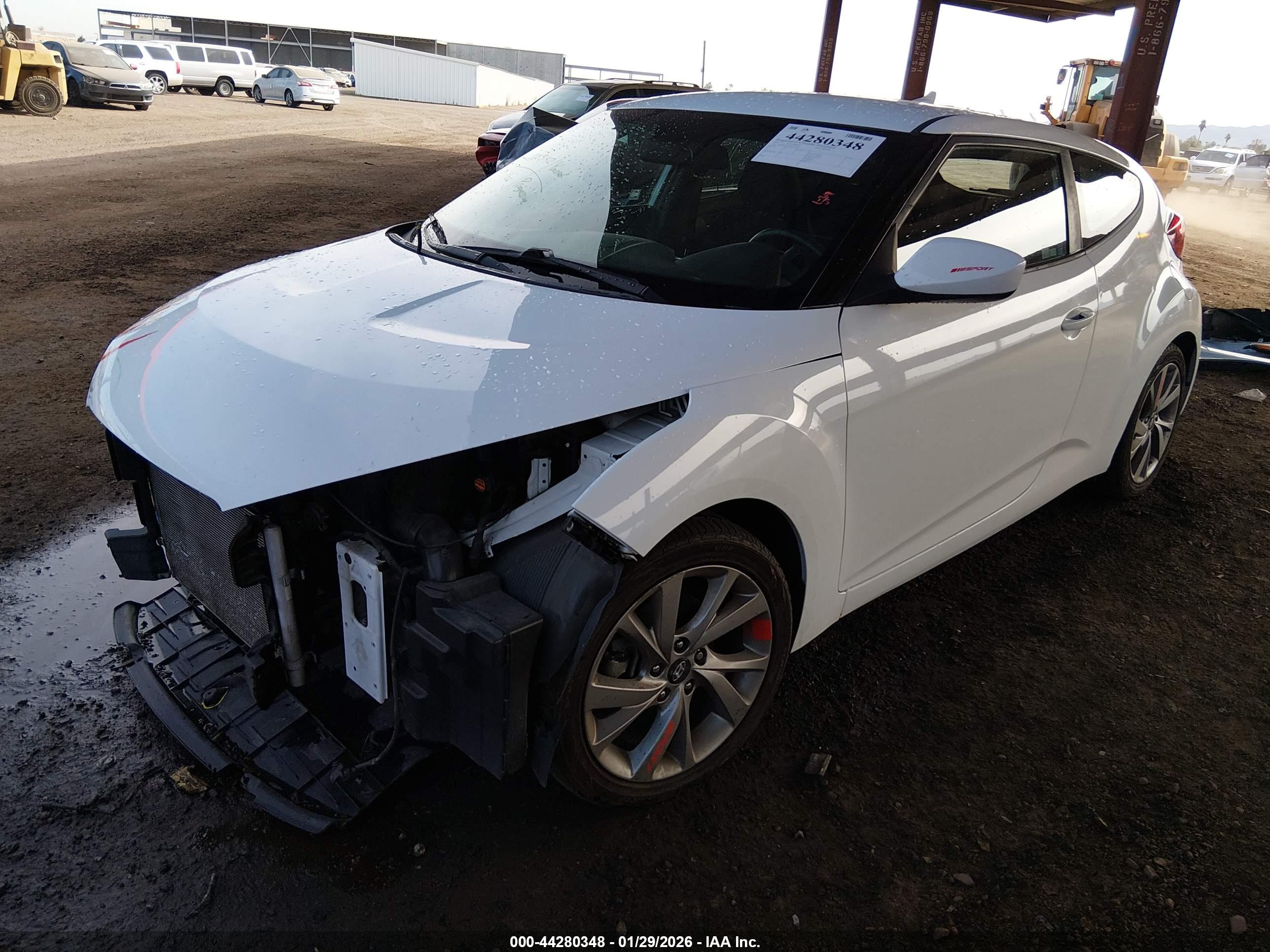 HYUNDAI VELOSTER image 2