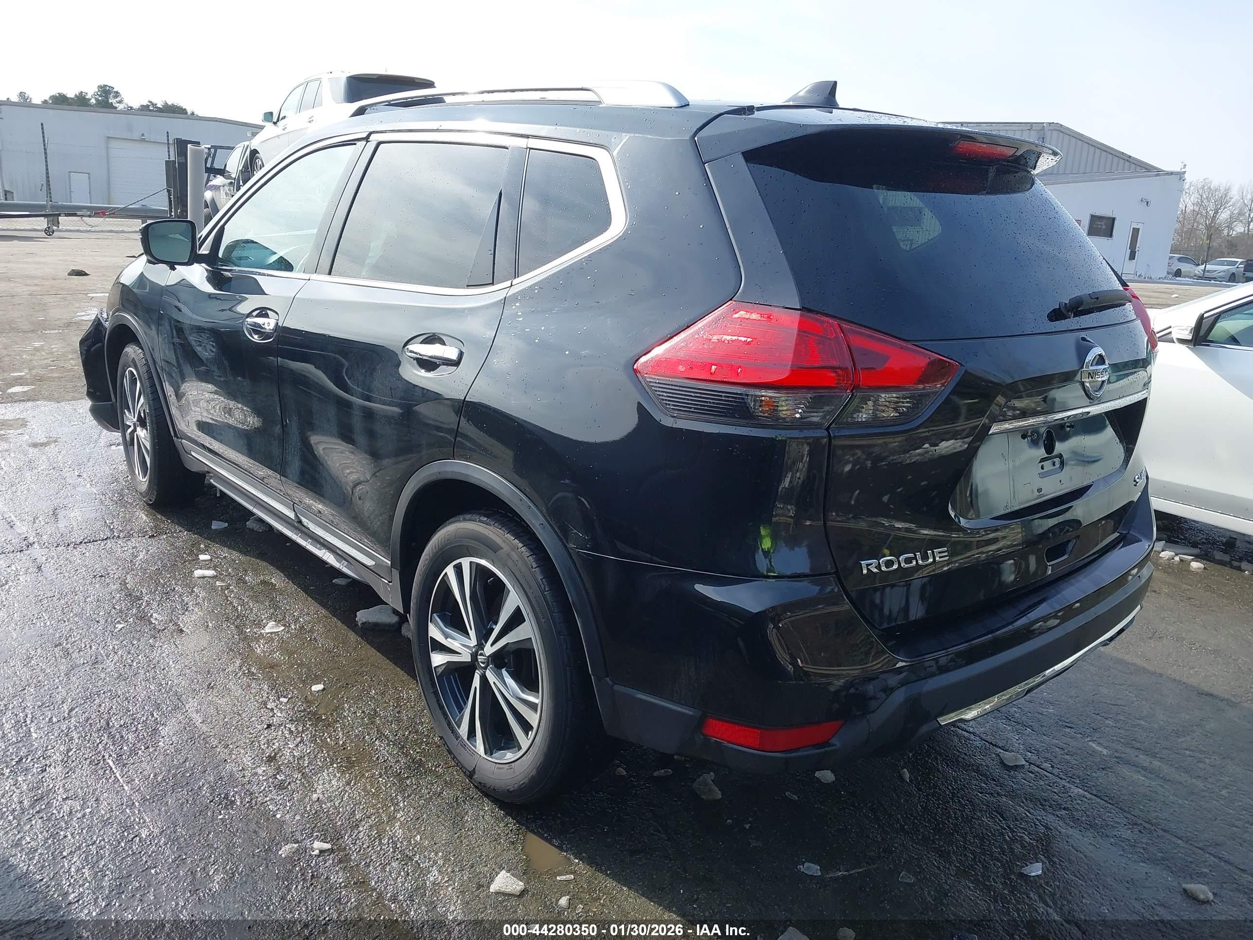 NISSAN ROGUE image 3