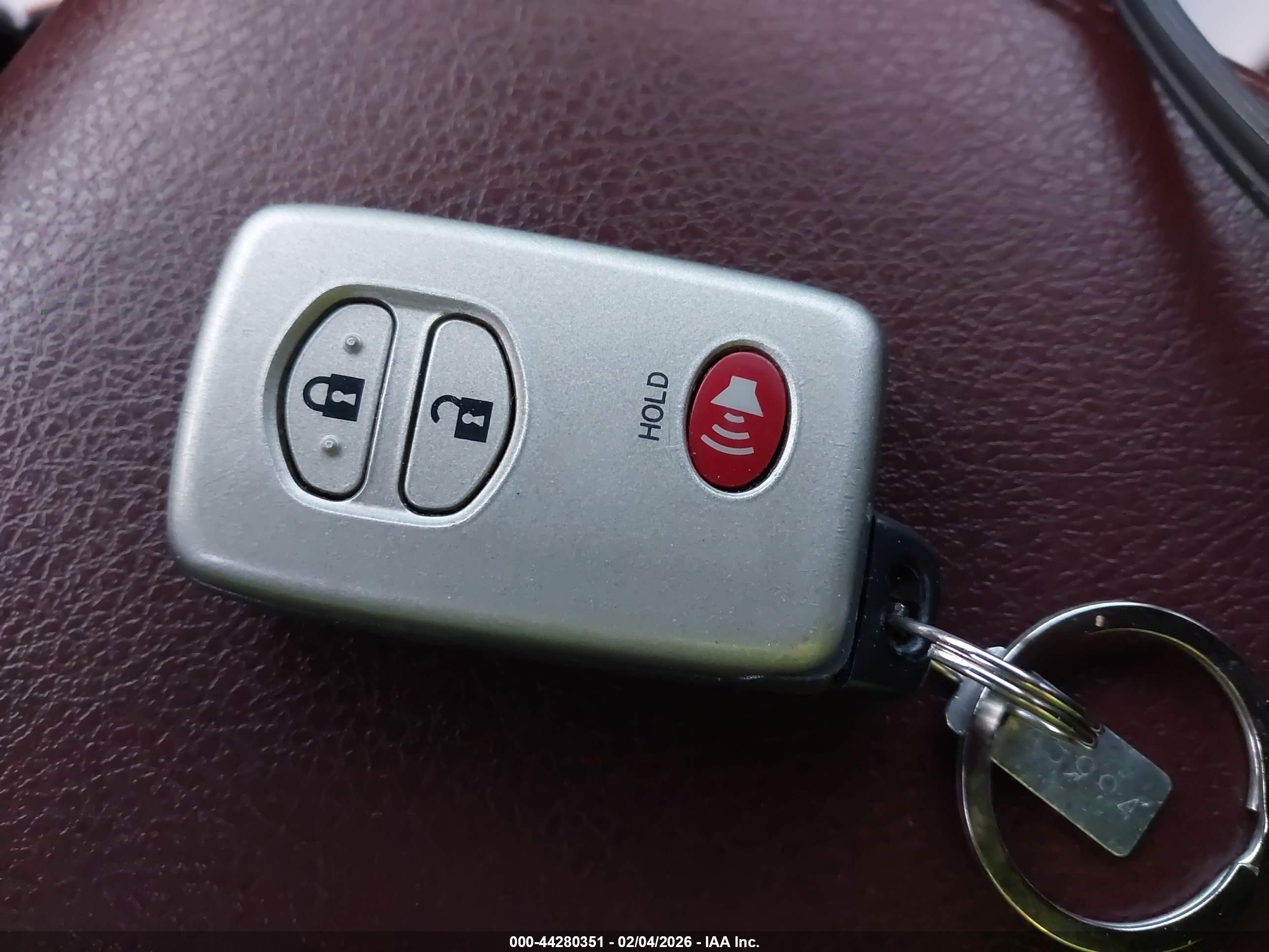 TOYOTA 4RUNNER image 11