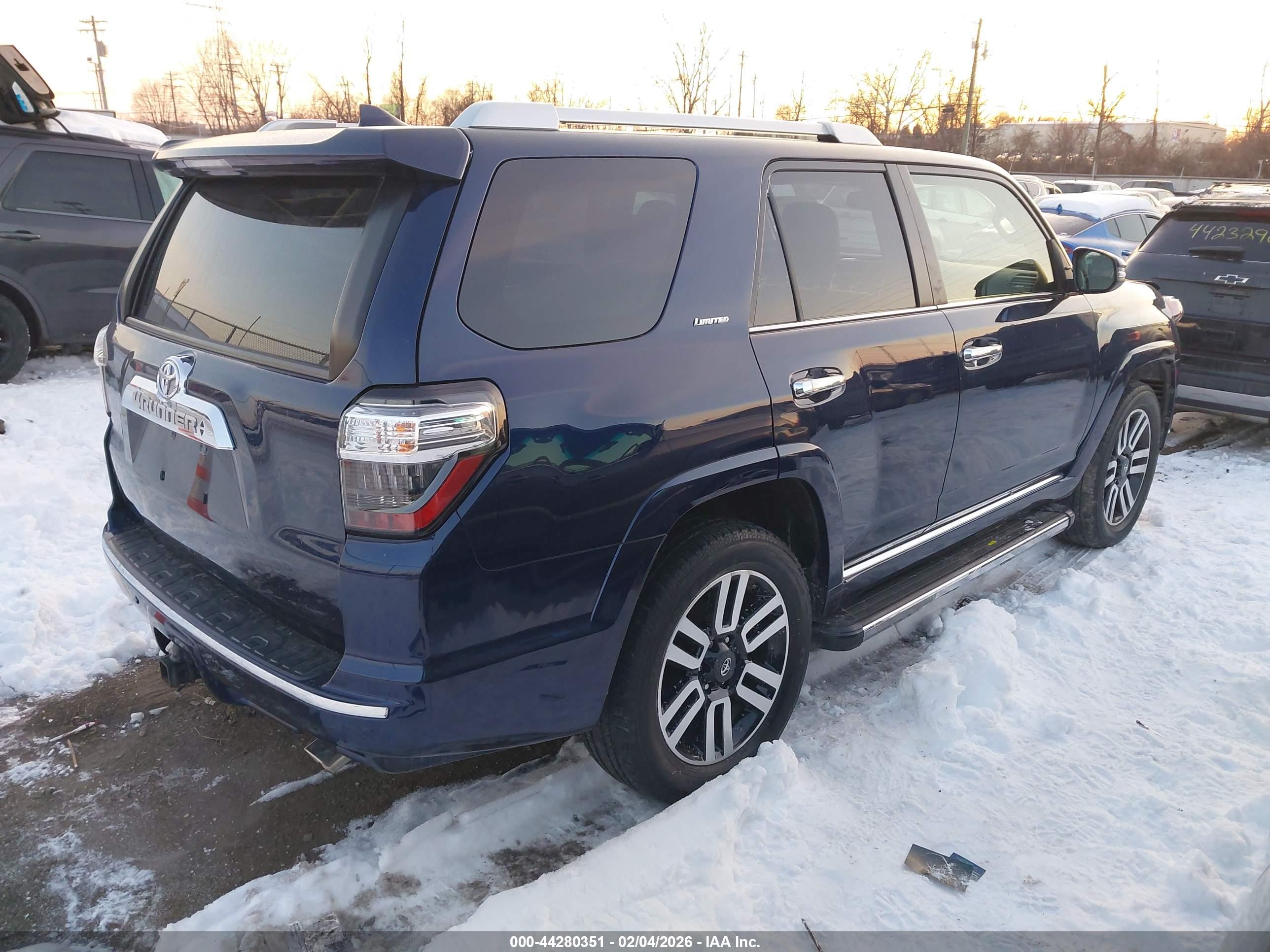 TOYOTA 4RUNNER image 4