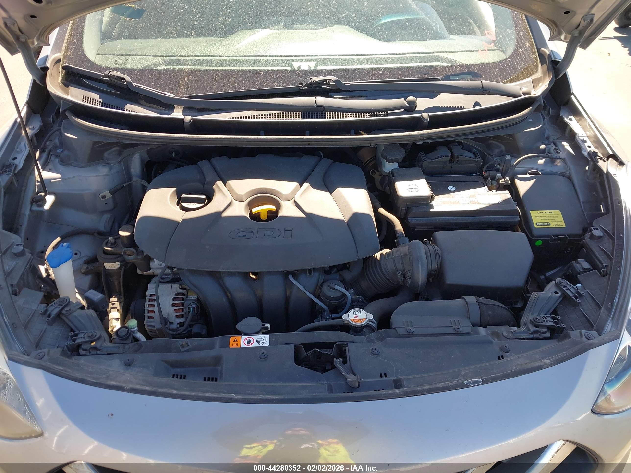 HYUNDAI ELANTRA image 10