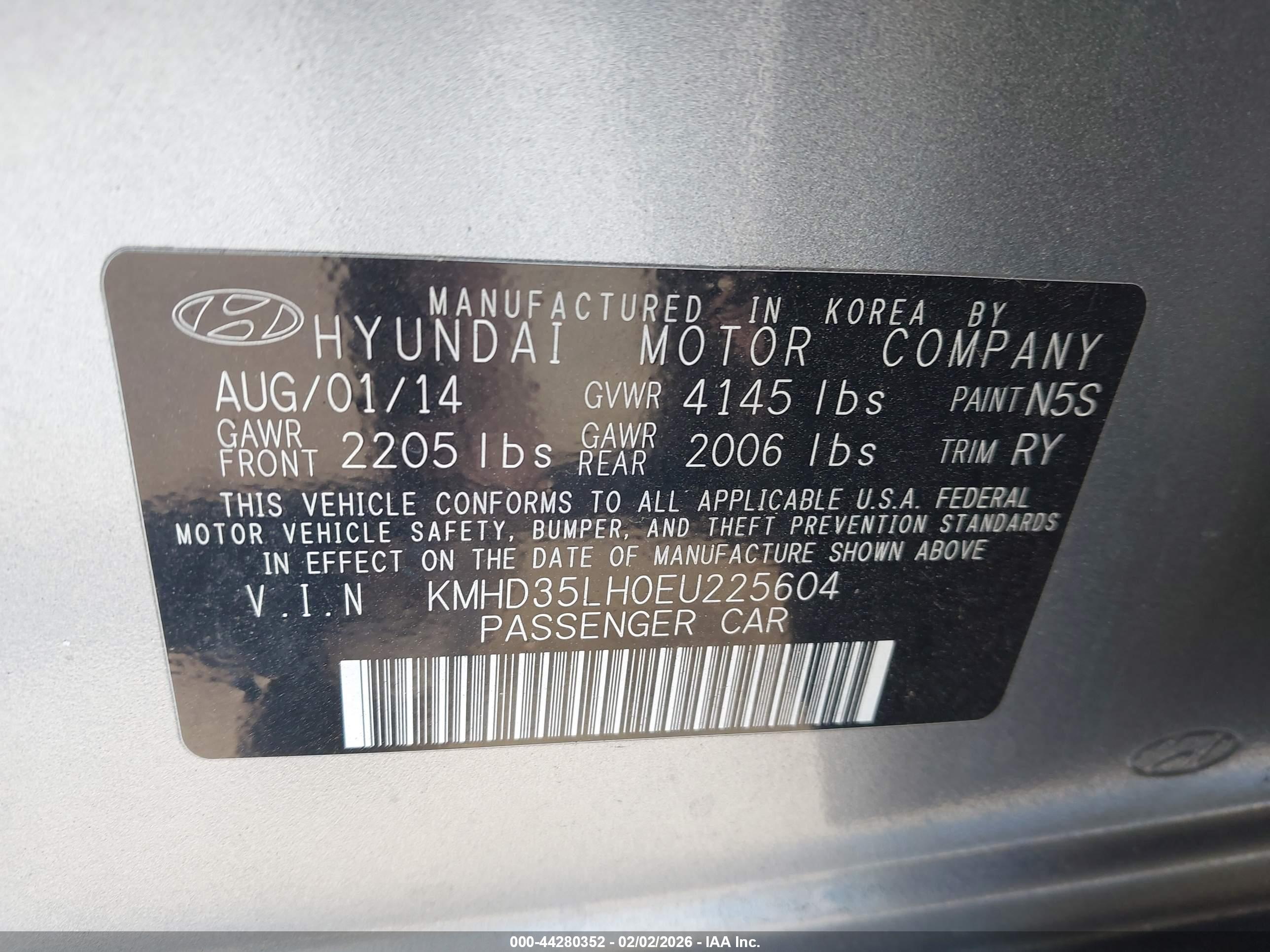 HYUNDAI ELANTRA image 9