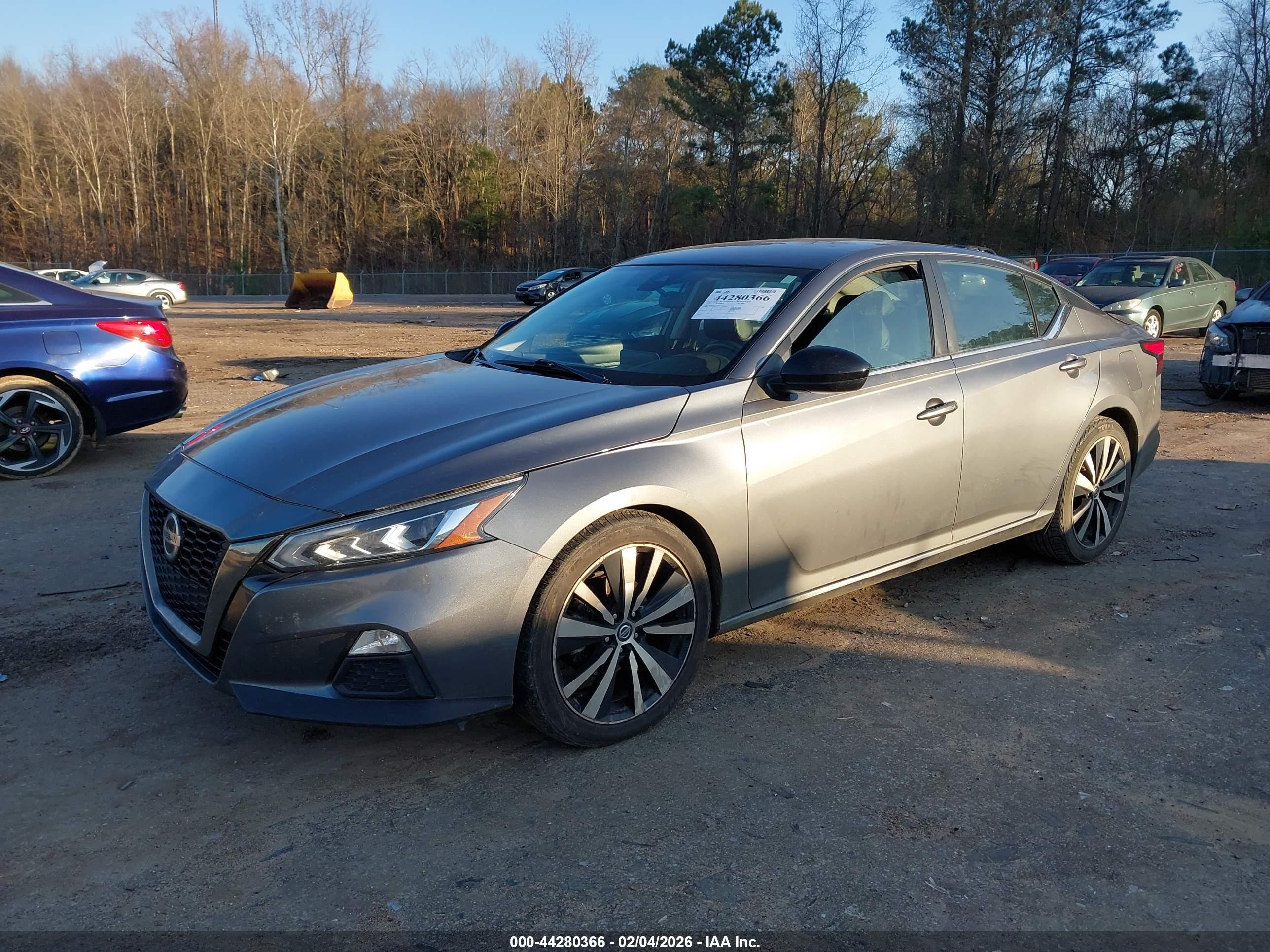 NISSAN ALTIMA image 2