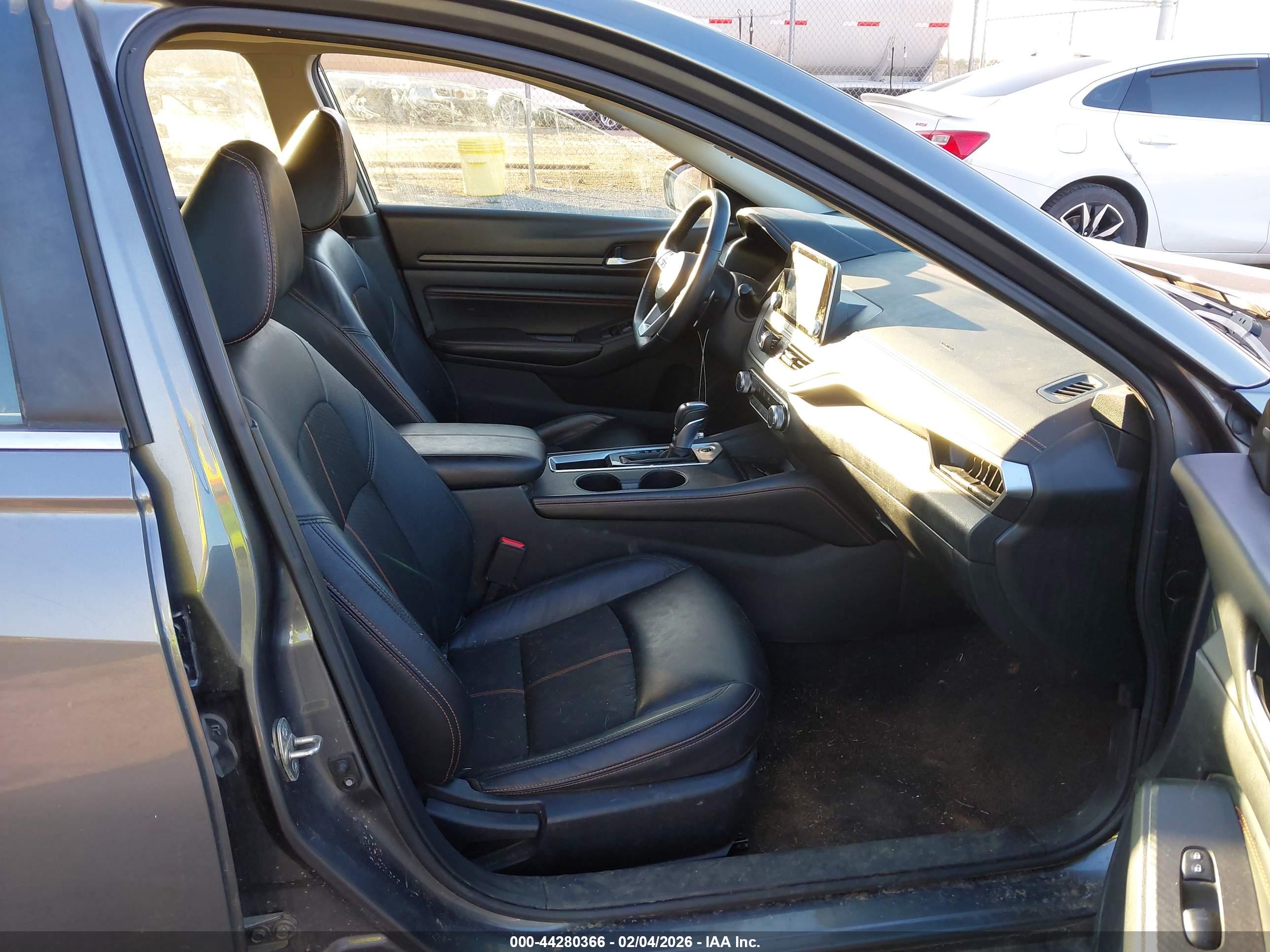 NISSAN ALTIMA image 5