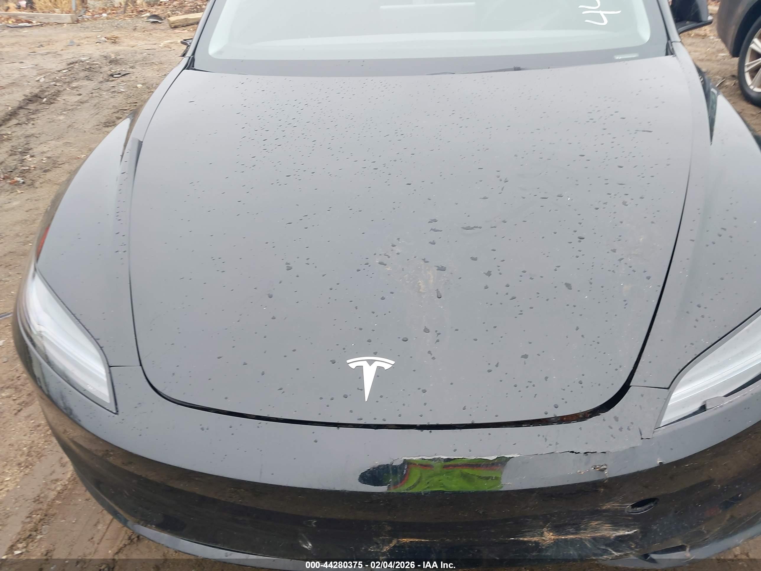 TESLA MODEL image 10
