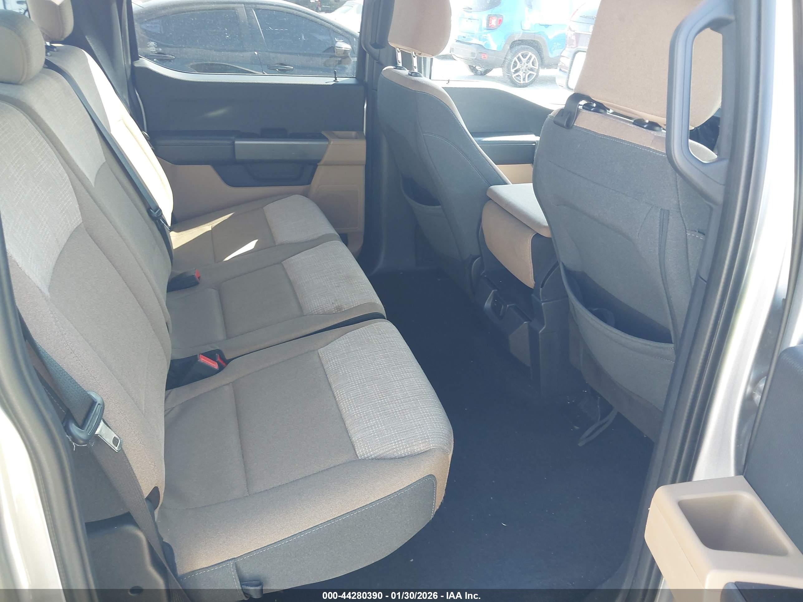 FORD F-150 image 8