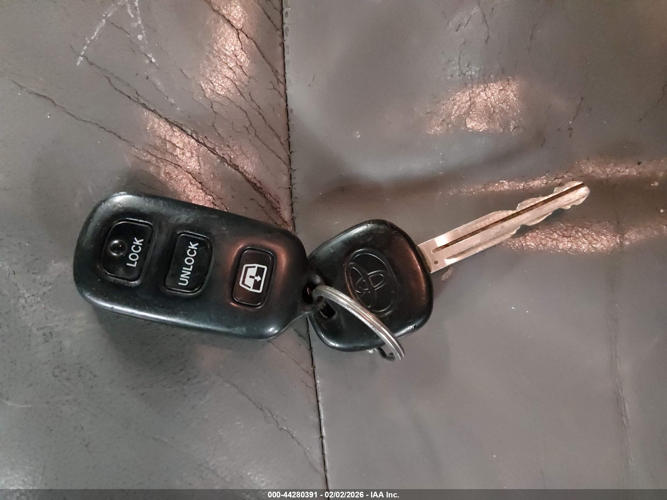 TOYOTA 4RUNNER image 11