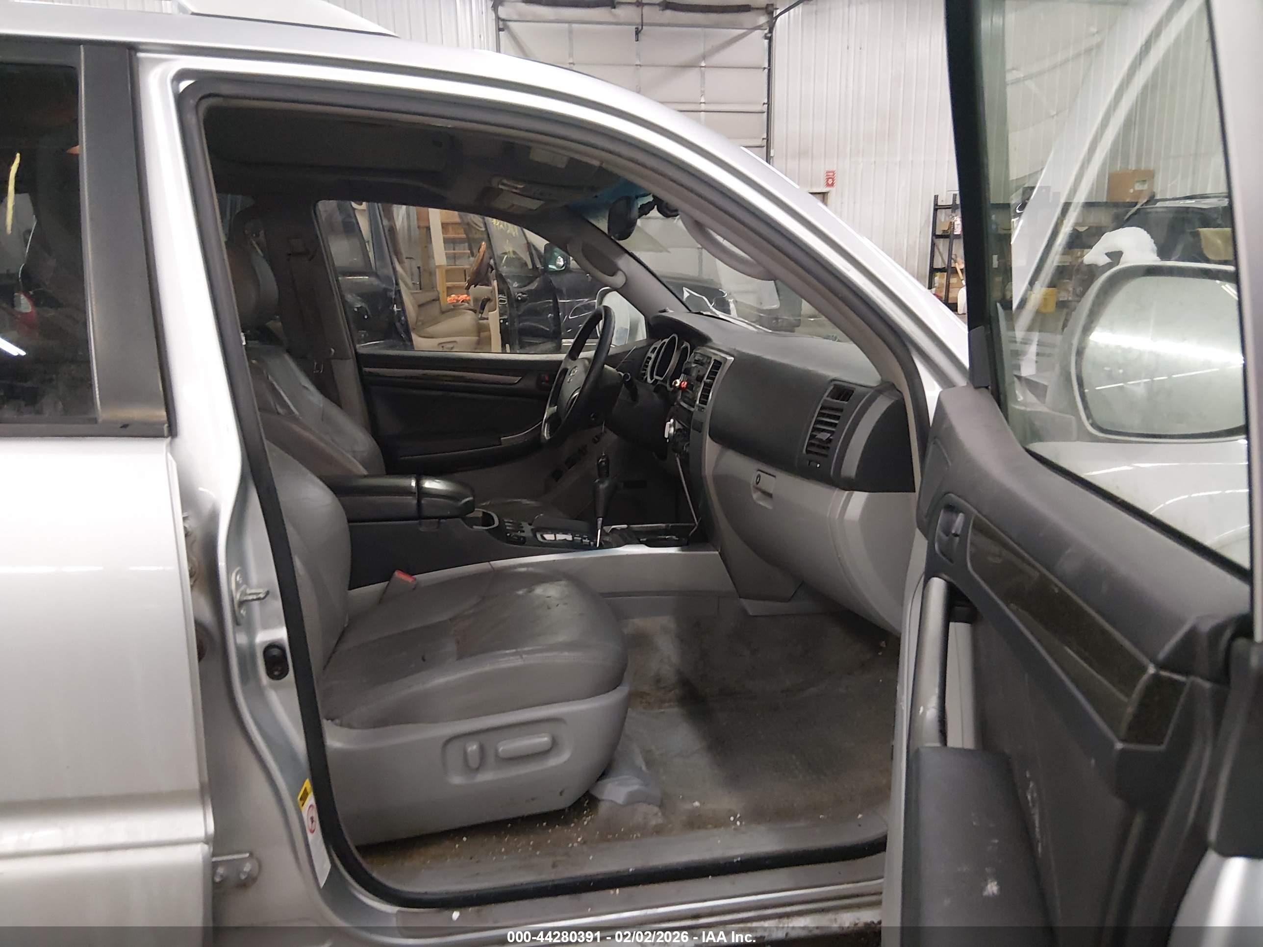 TOYOTA 4RUNNER image 5