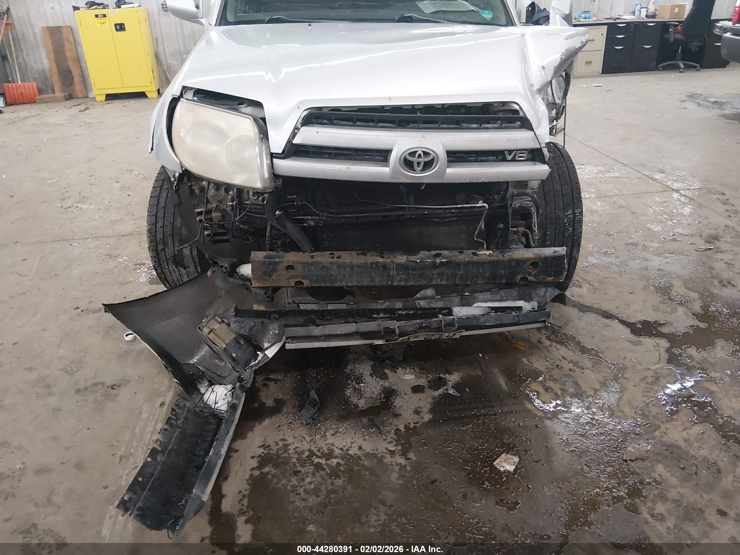 TOYOTA 4RUNNER image 6