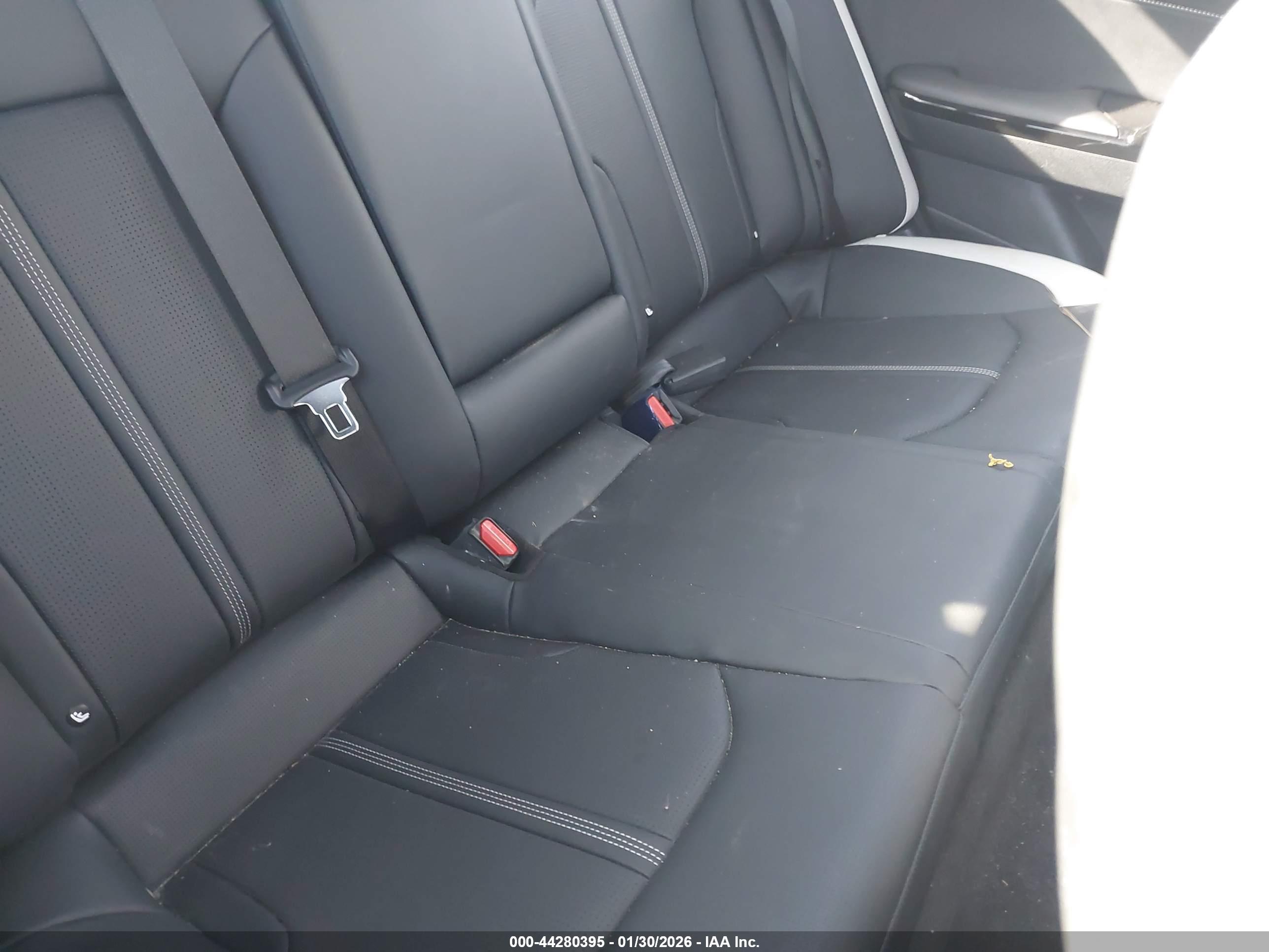 KIA K5 image 8