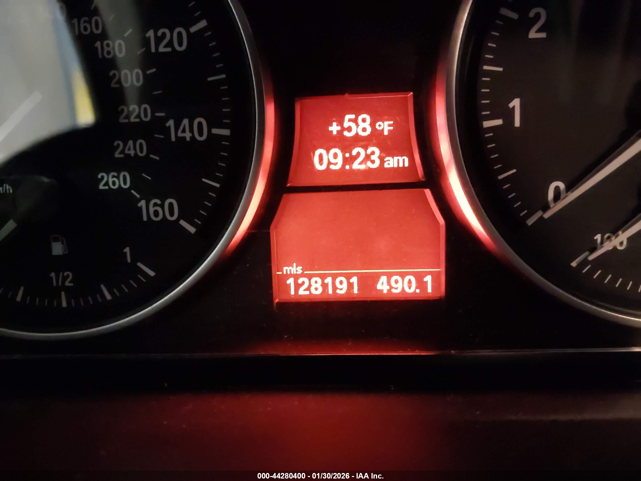 BMW 335I image 7