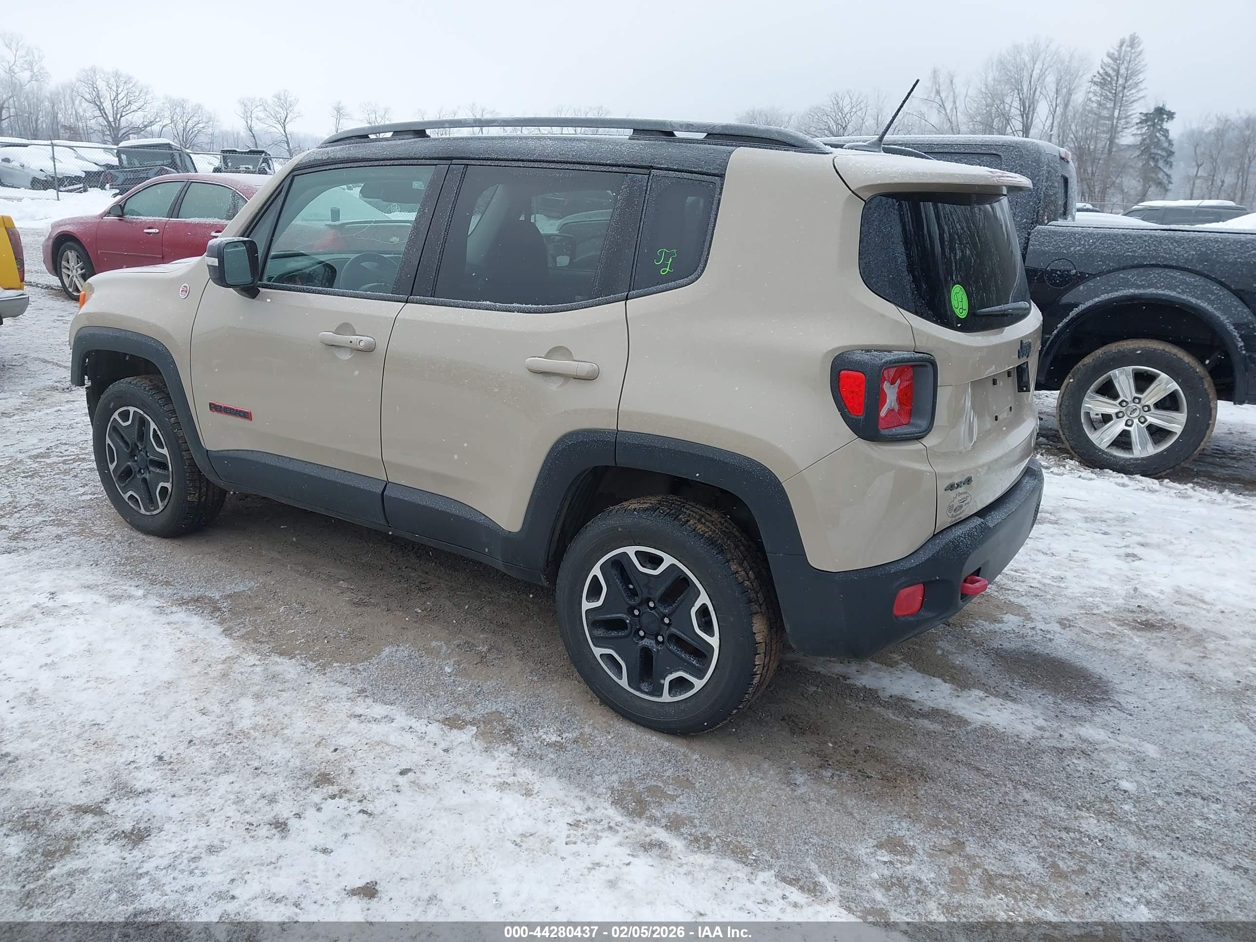JEEP RENEGADE image 3