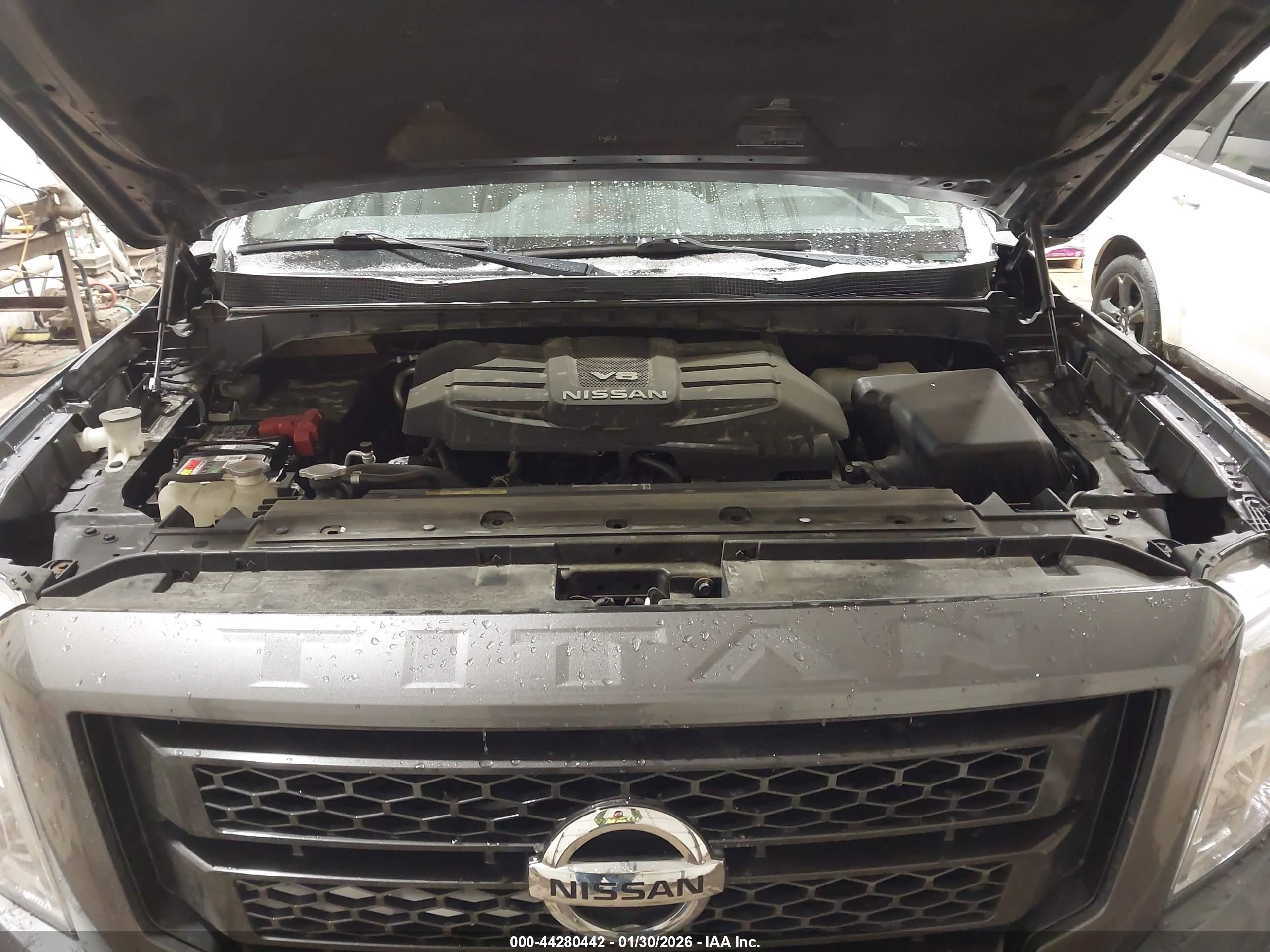 NISSAN TITAN image 10