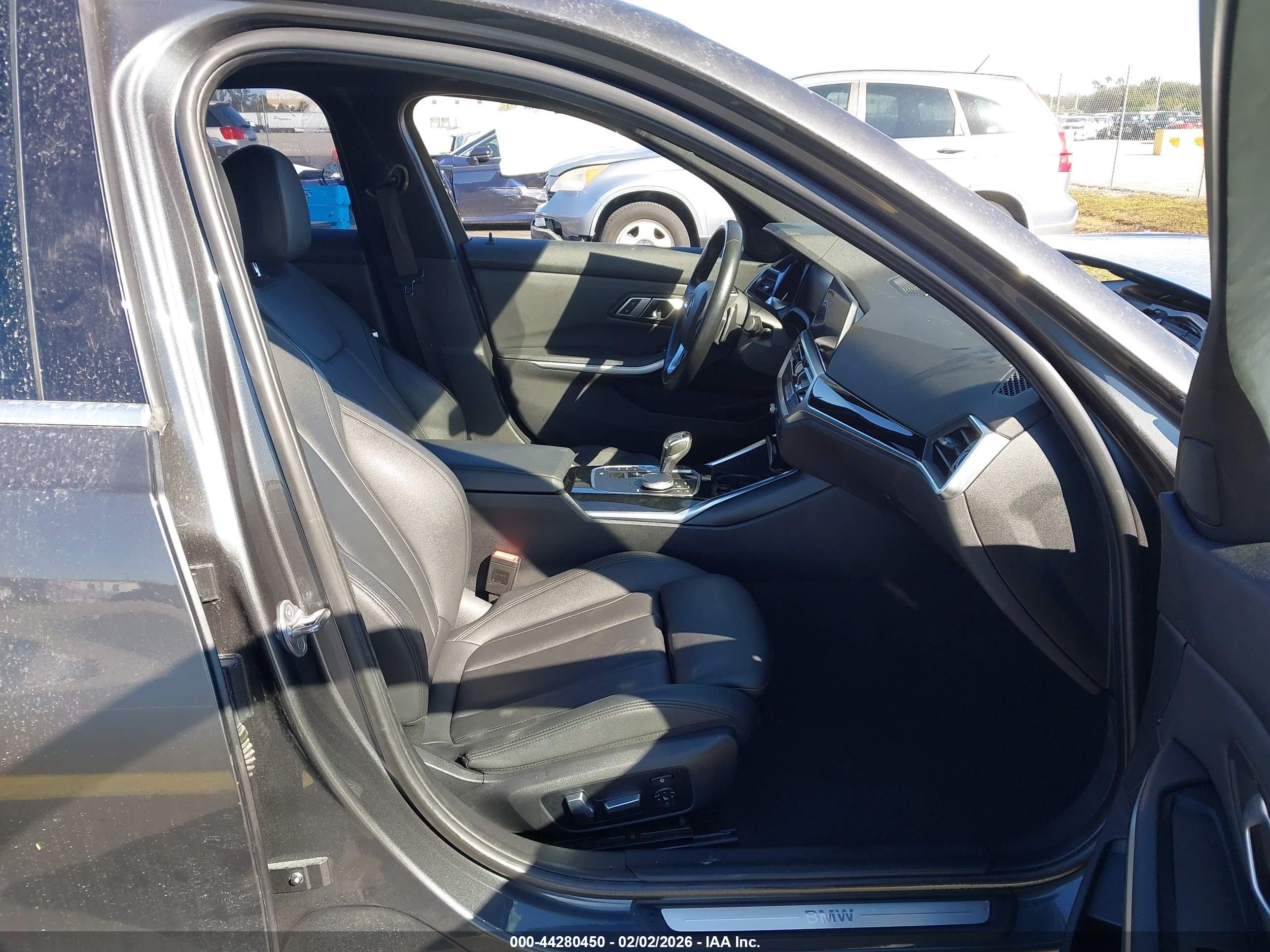 BMW 330I image 5