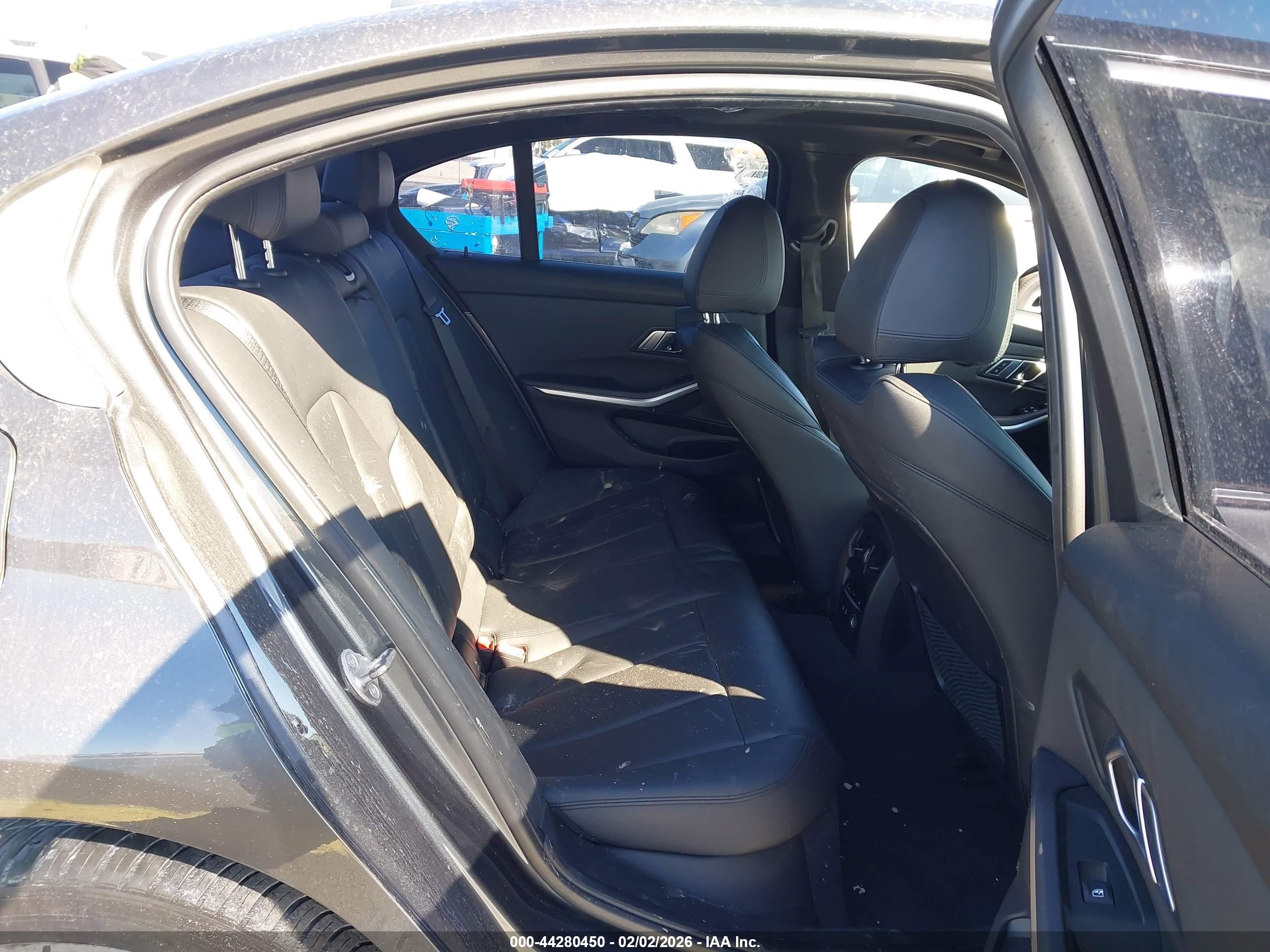 BMW 330I image 8