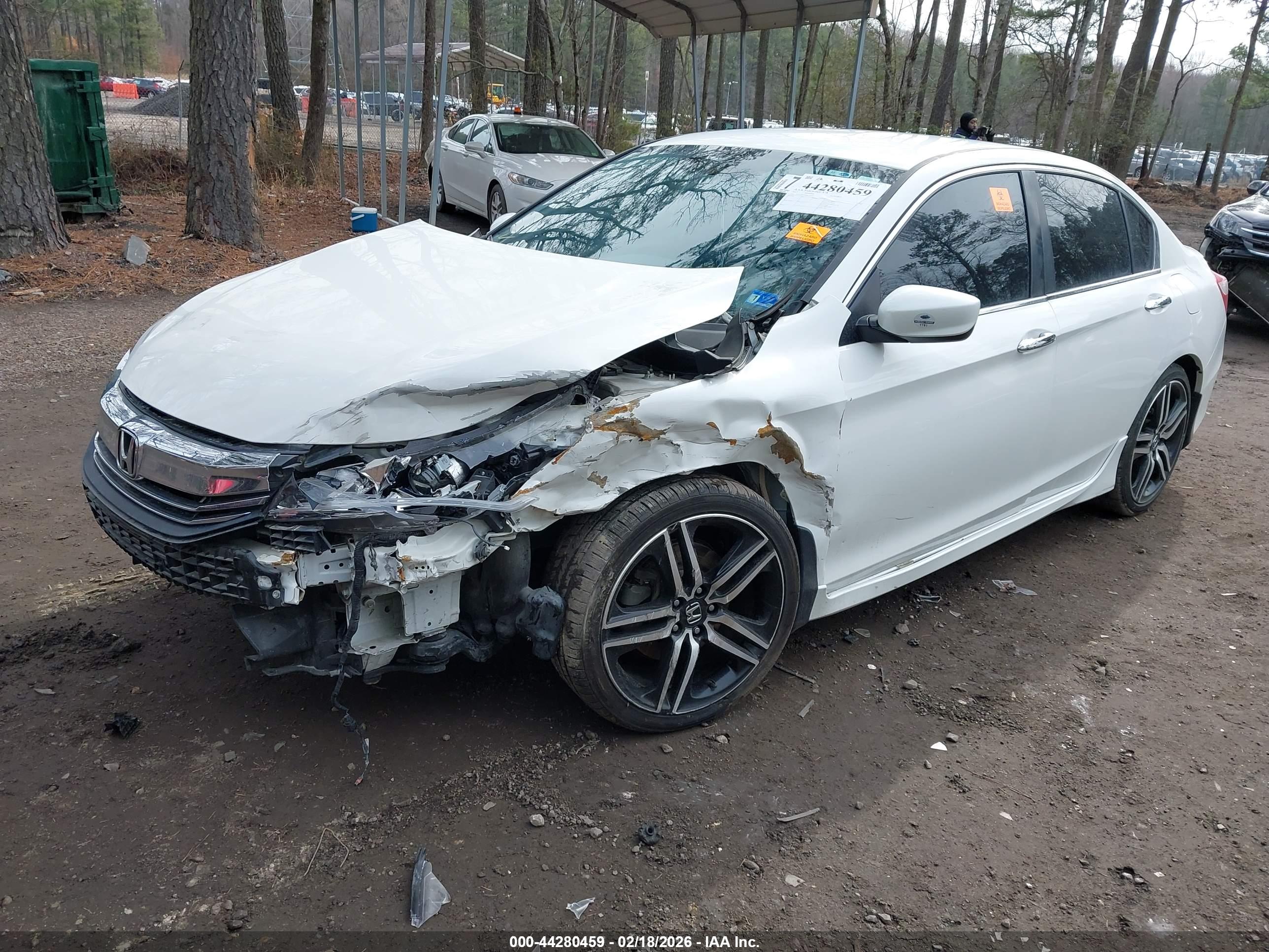 HONDA ACCORD image 2