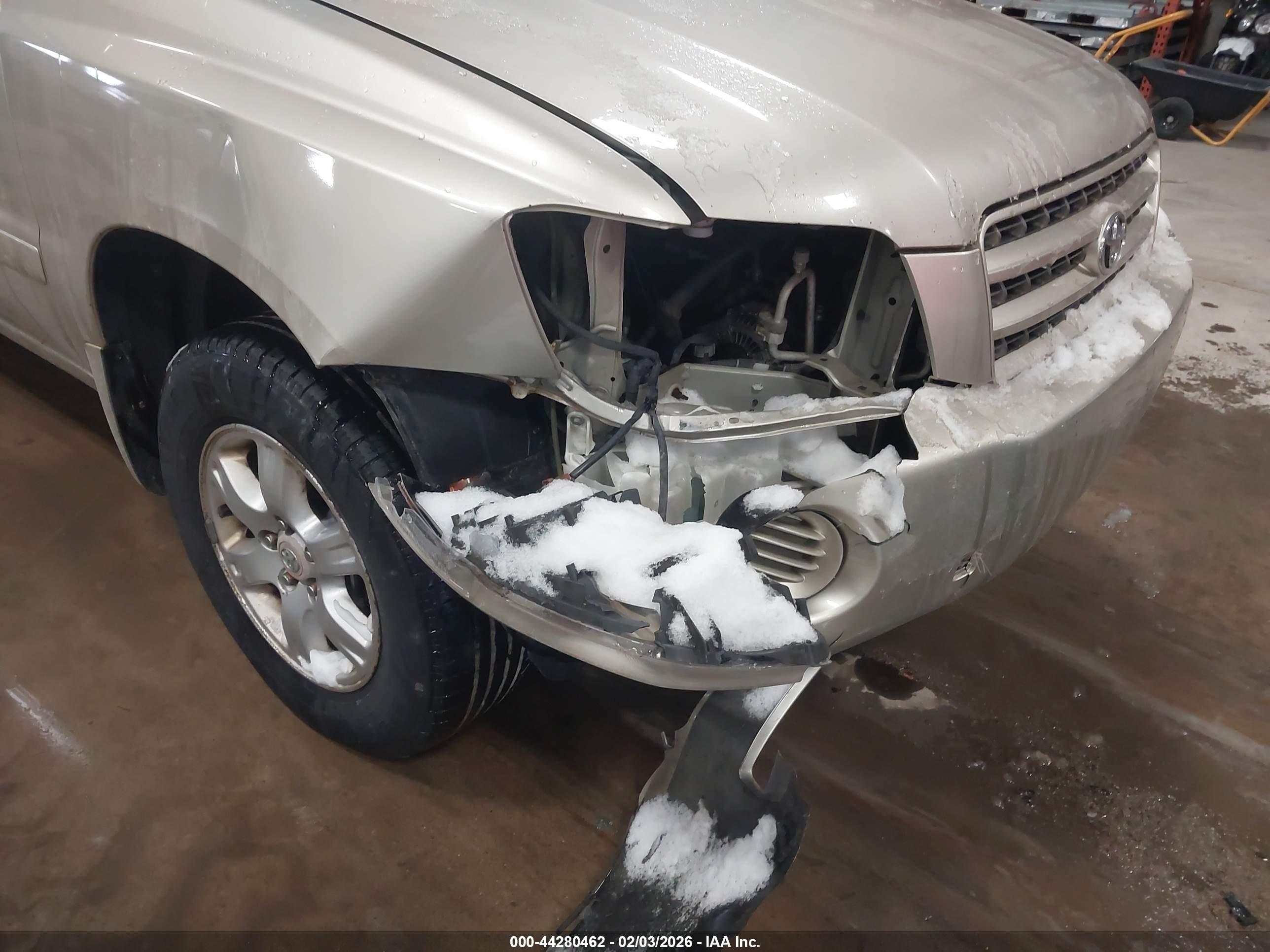 TOYOTA HIGHLANDER image 6