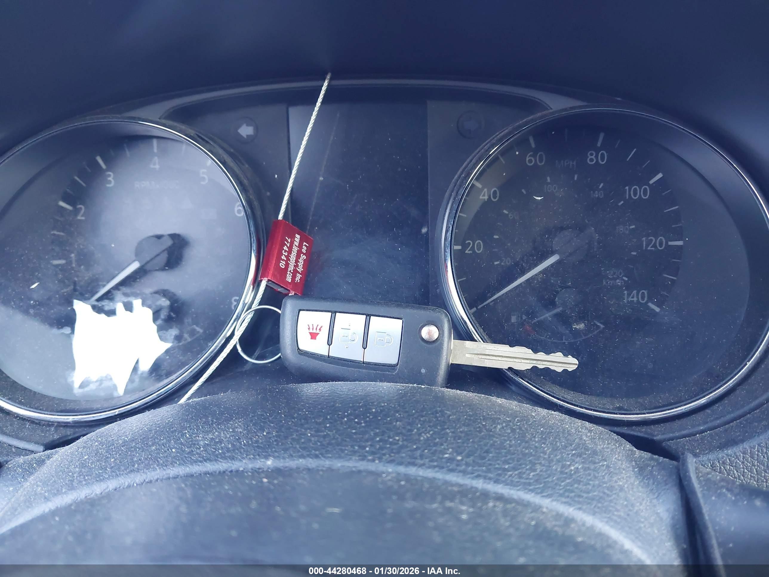 NISSAN ROGUE image 11