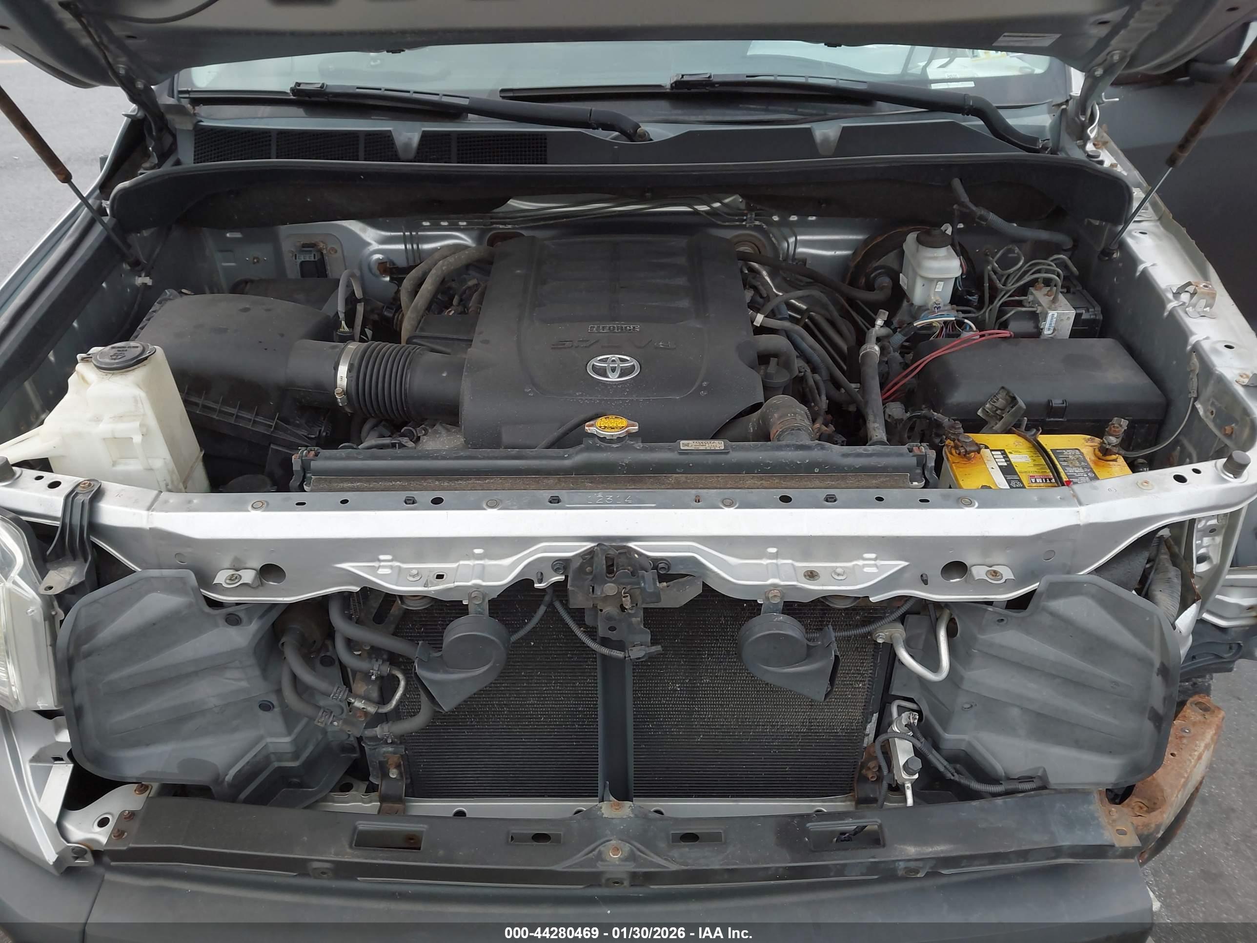 TOYOTA TUNDRA image 10